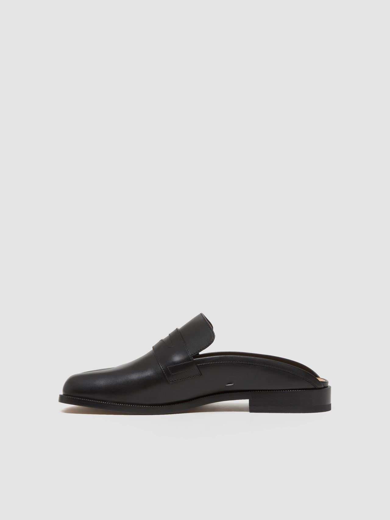 Tabi Loafer Mules in Black