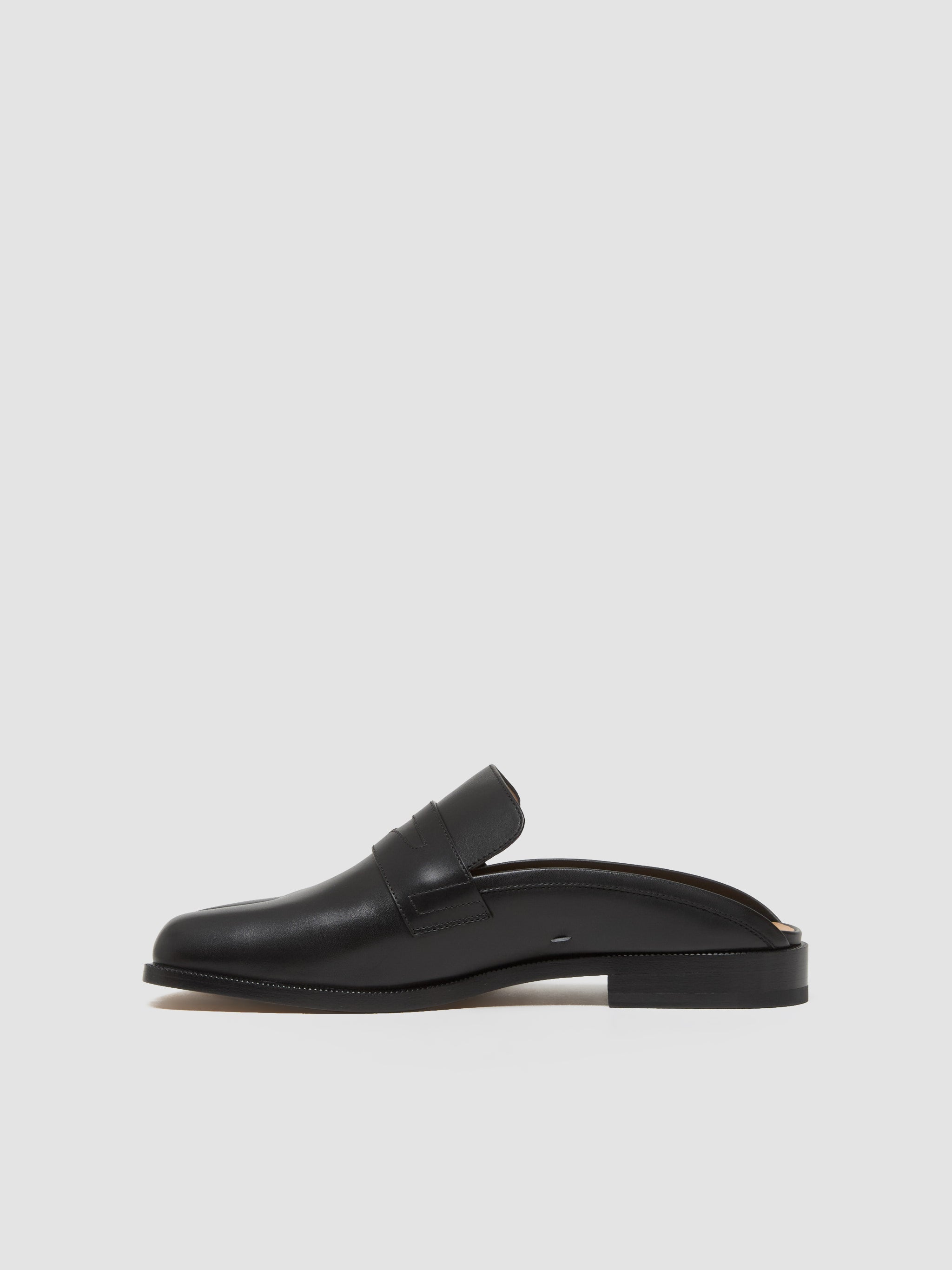 Tabi Loafer Mules in Black