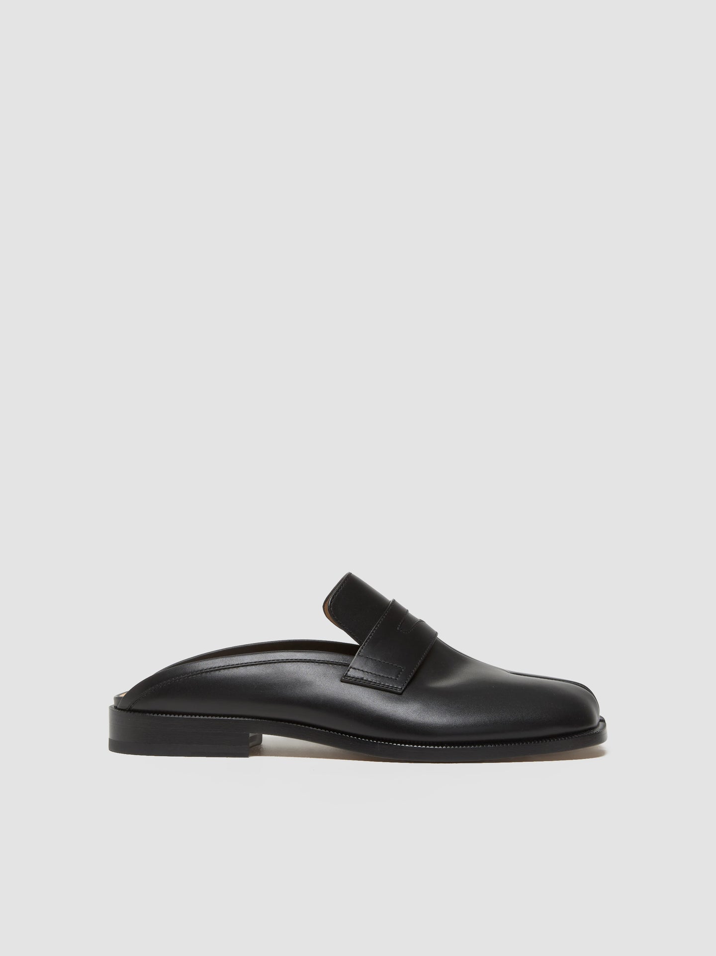 Tabi Loafer Mules in Black