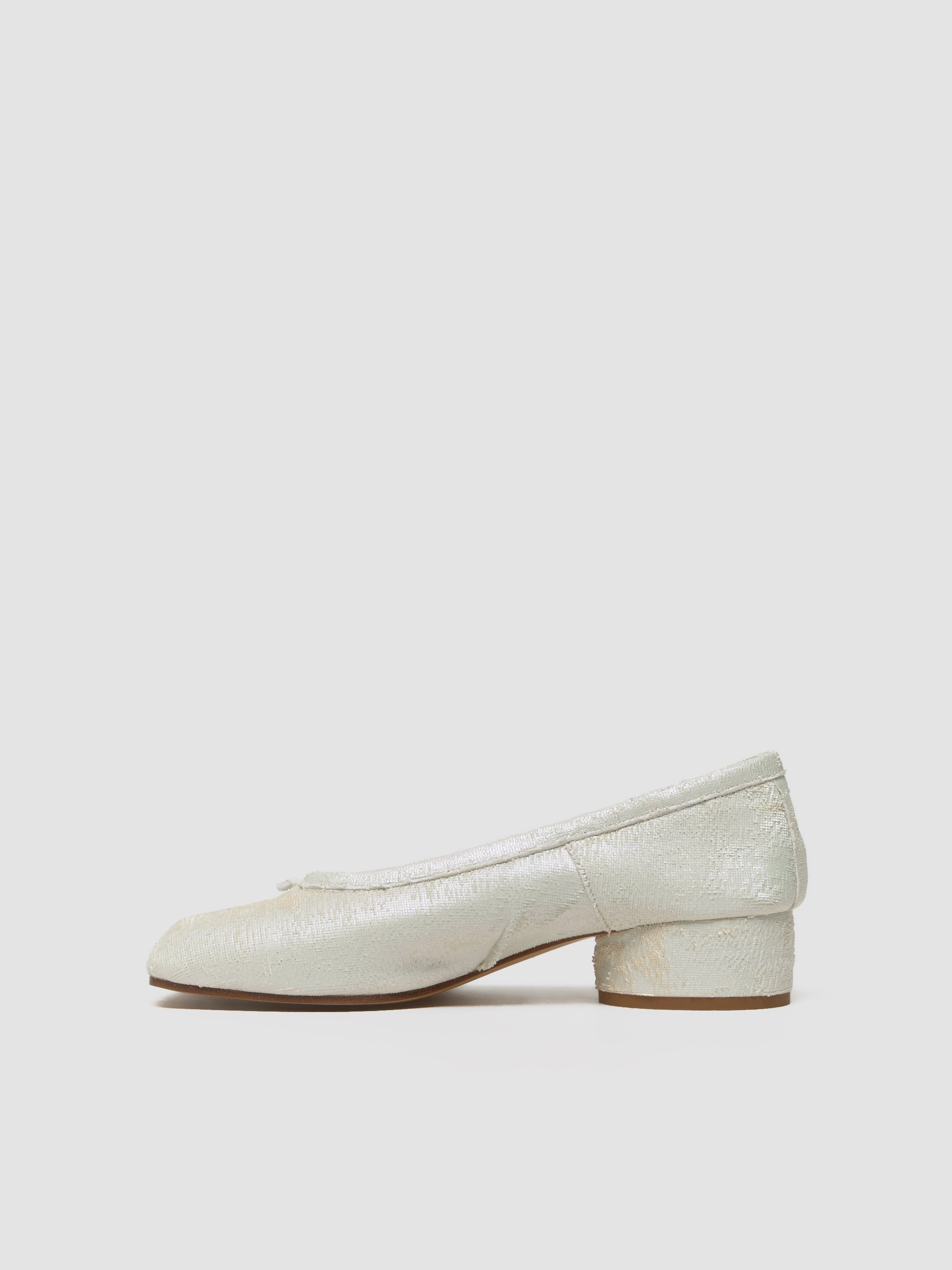 Tabi Ballerina Shoes in White Pearly