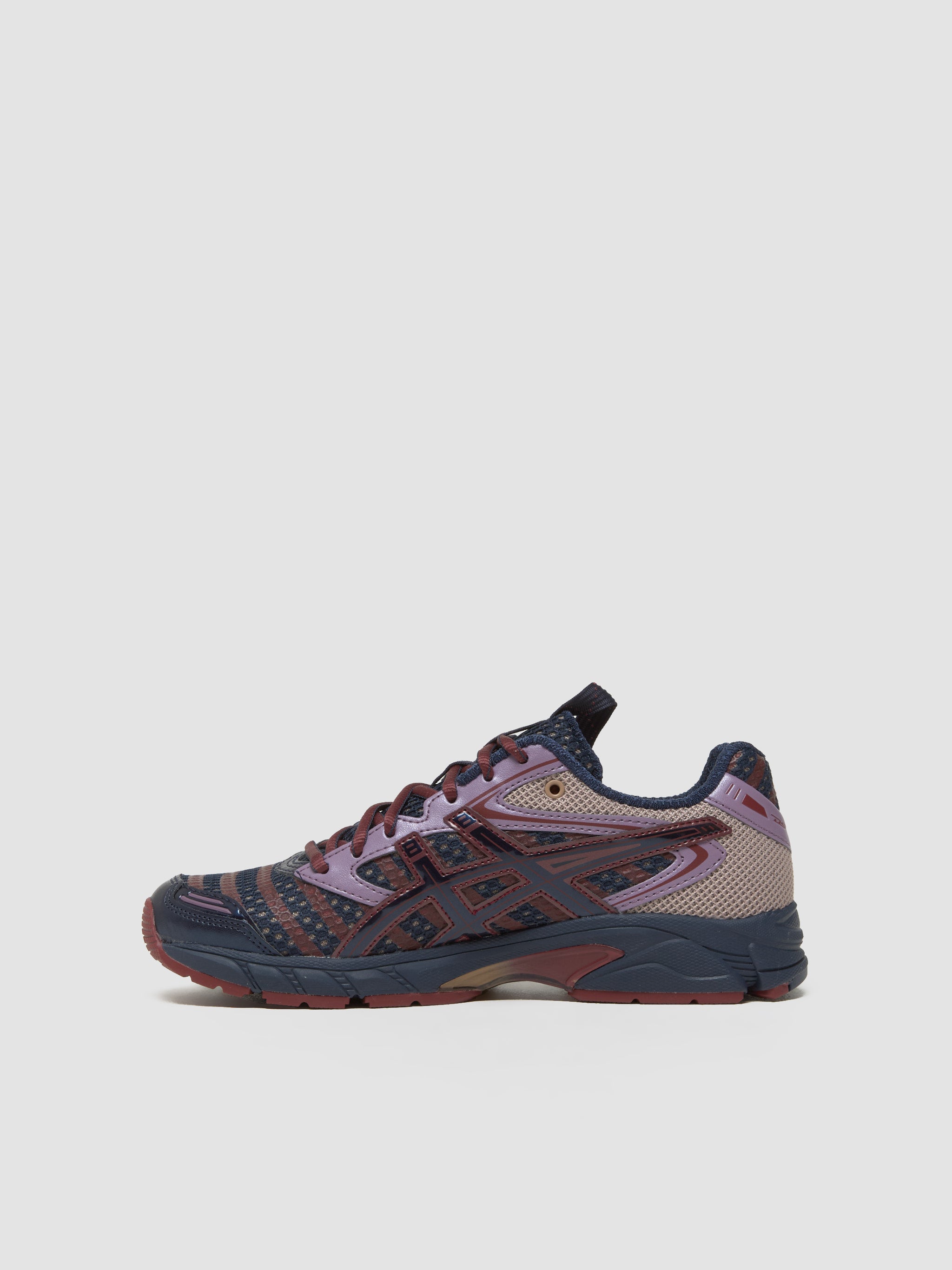 ASICS - UB9-S GEL-DS TRAINER 14 Sneaker in Midnight & Purple
