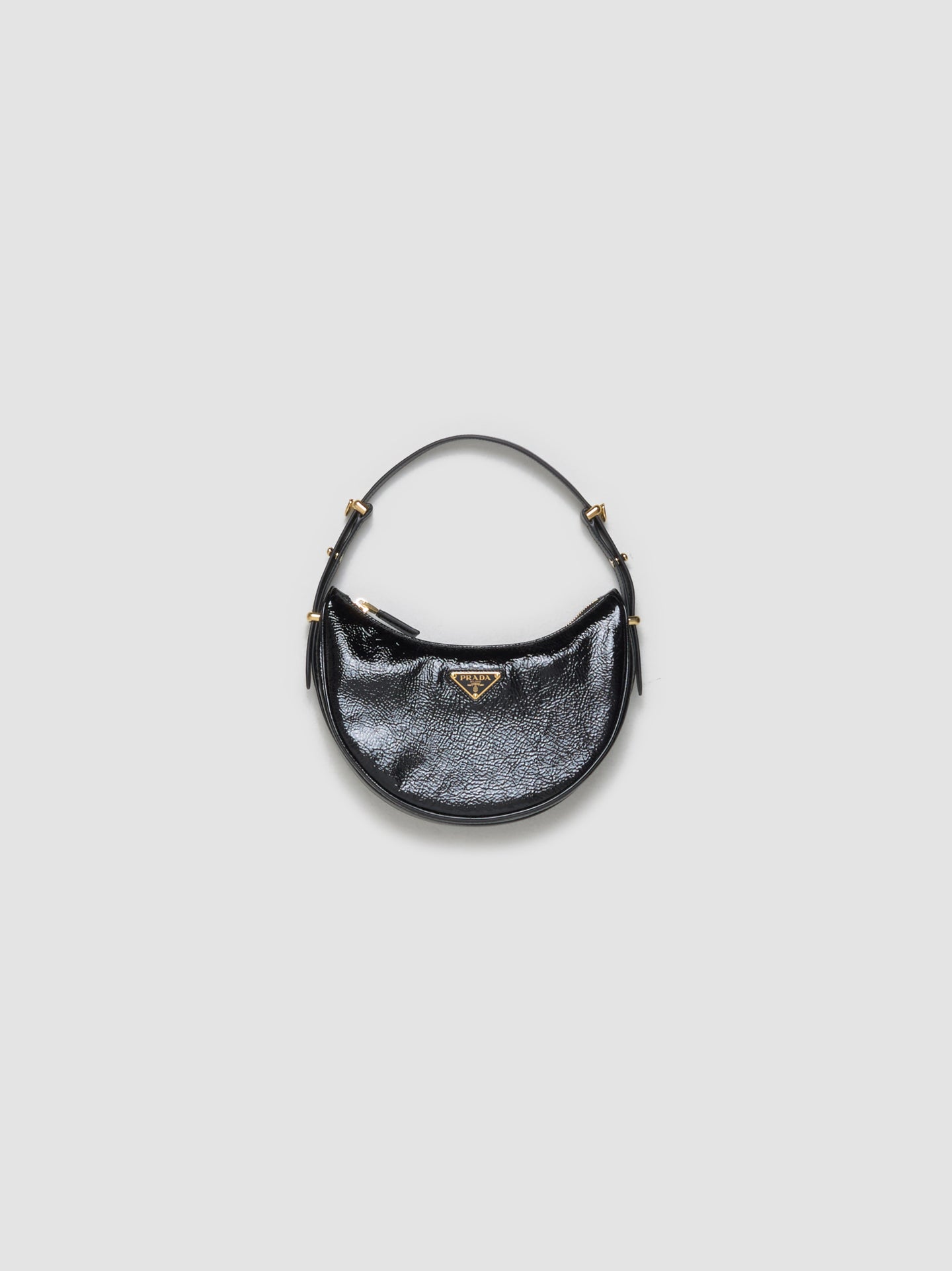 Arqué Naplak Shoulder Bag in Black