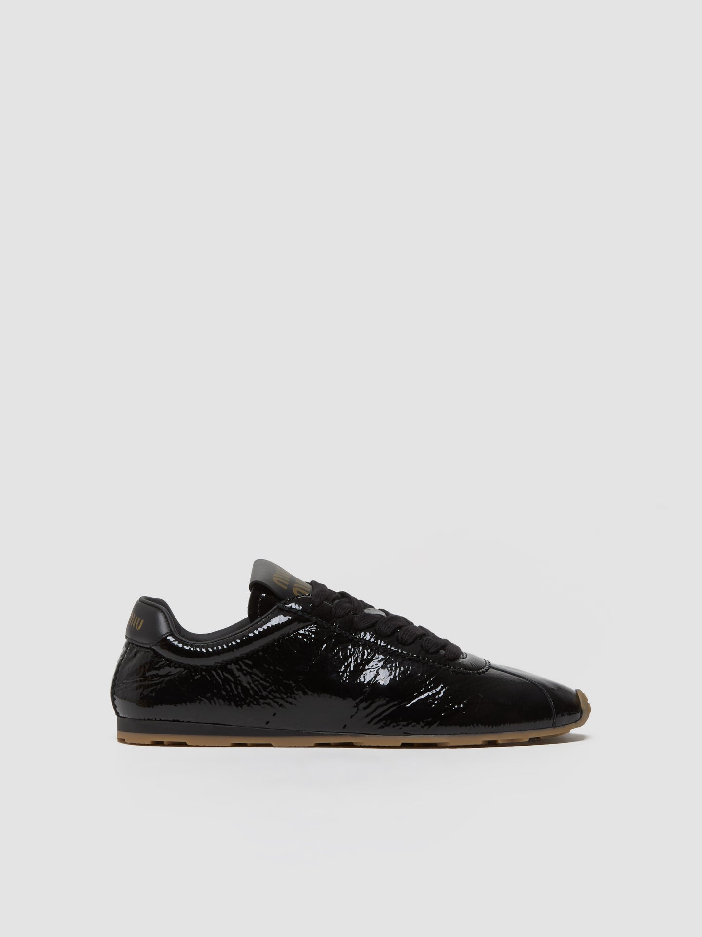 Naplak Leather Laced Up Sneaker in Black