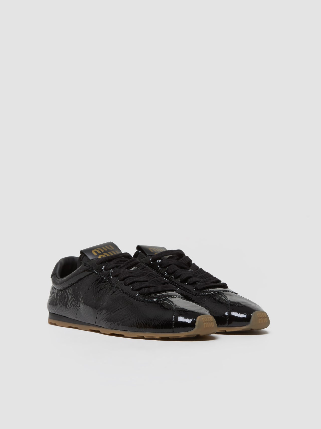 Naplak Leather Laced Up Sneaker in Black