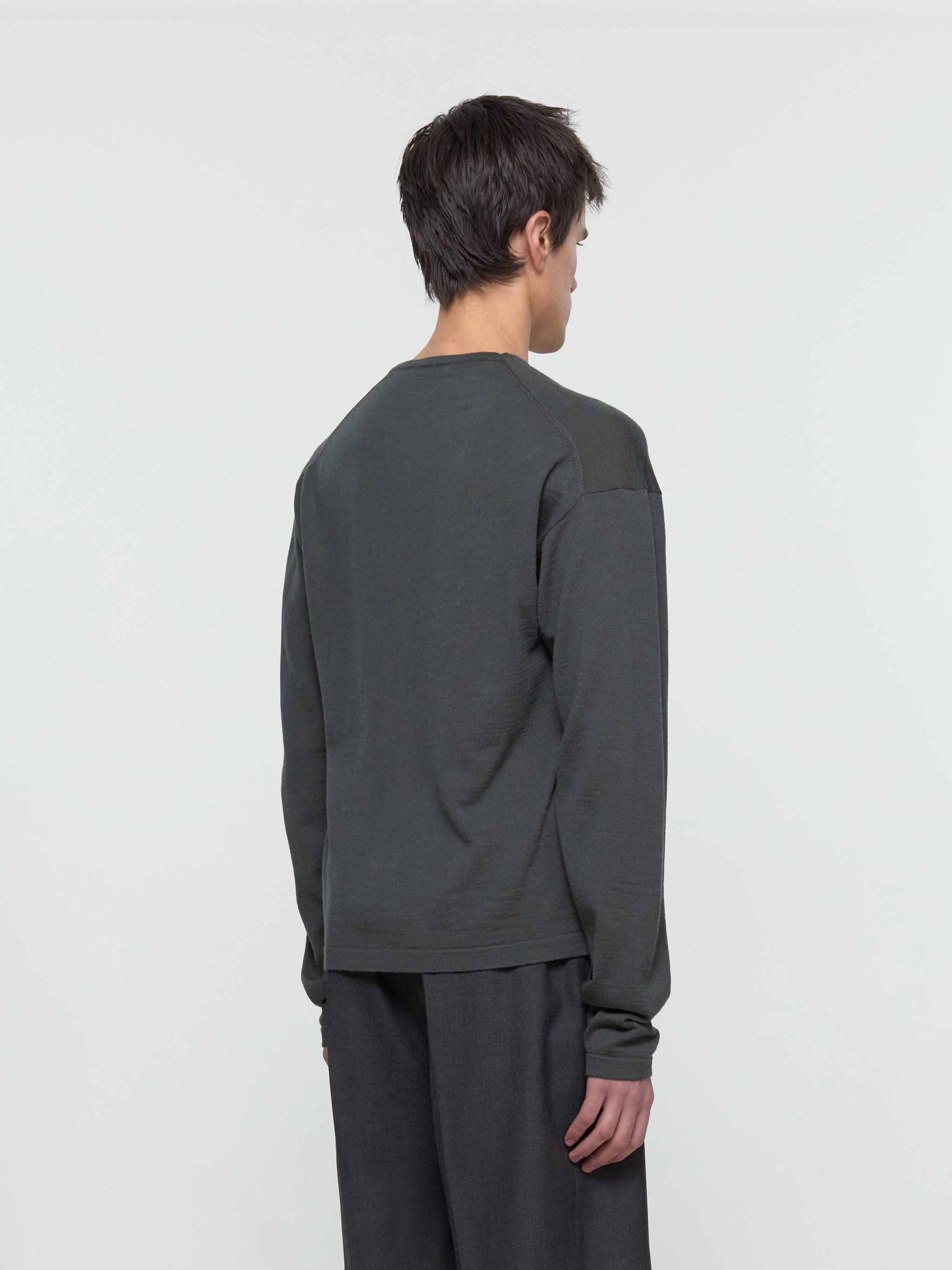 Crew Neck Jumper in Carbon