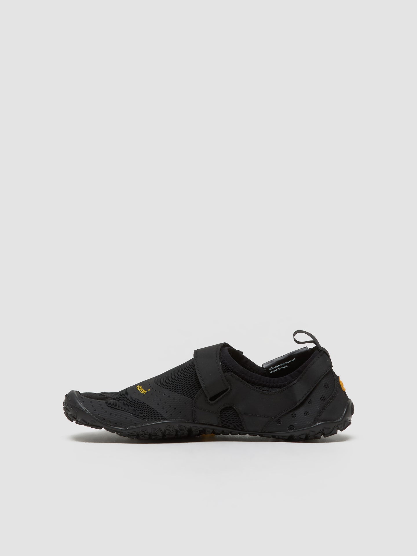 V-Aqua FiveFingers Shoes in Black