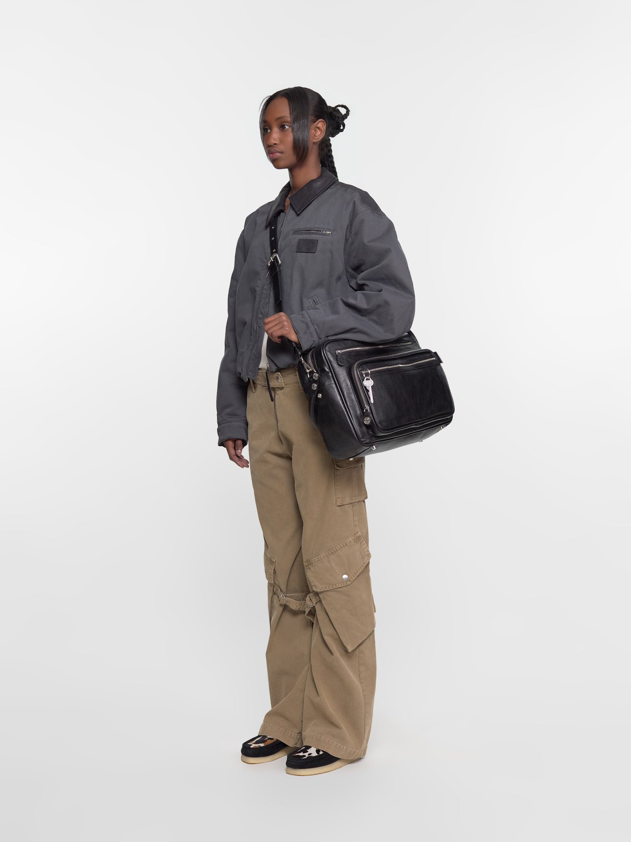 Camero Camera Shoulder Bag in Black