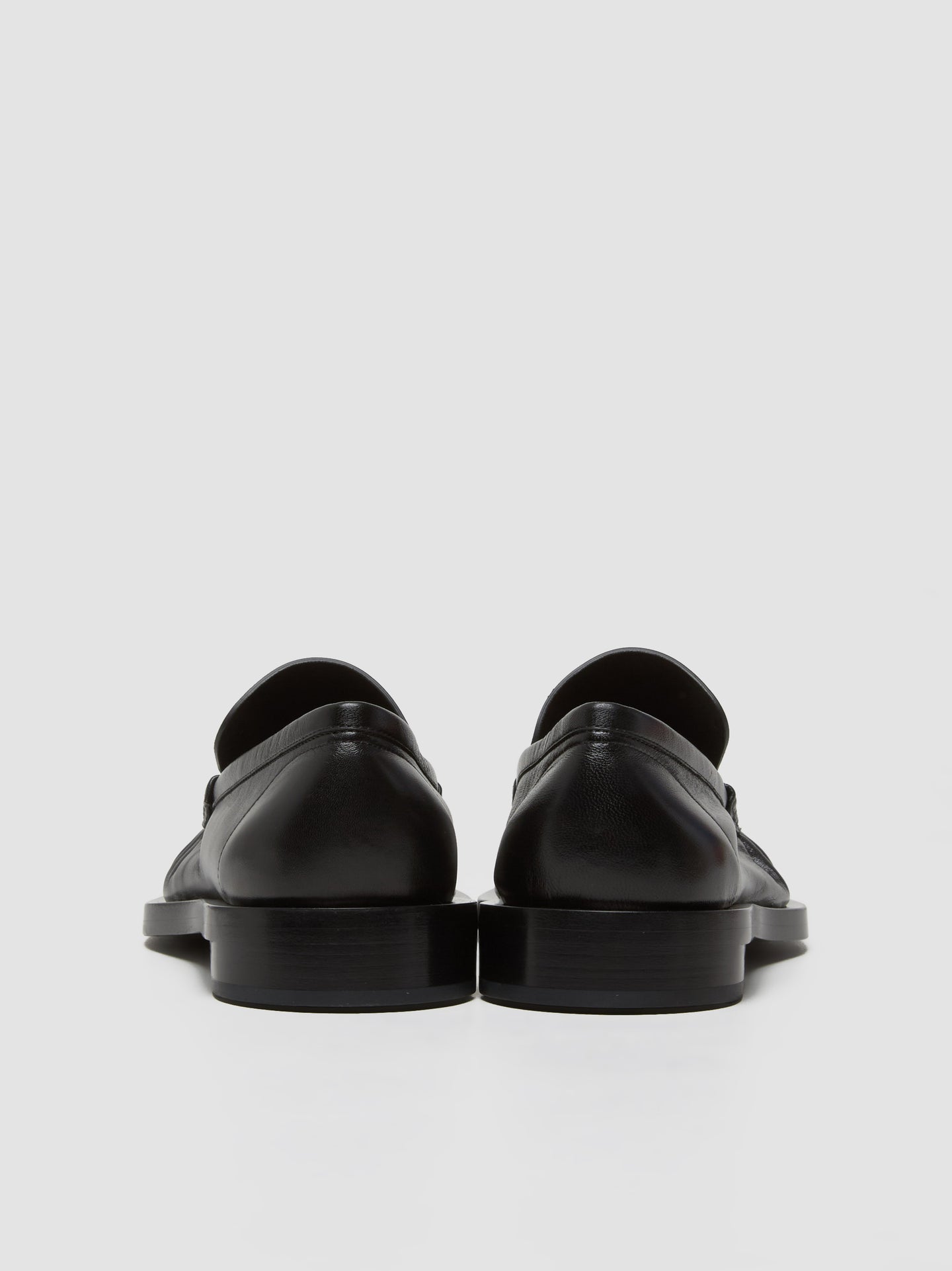 Loafers in Black