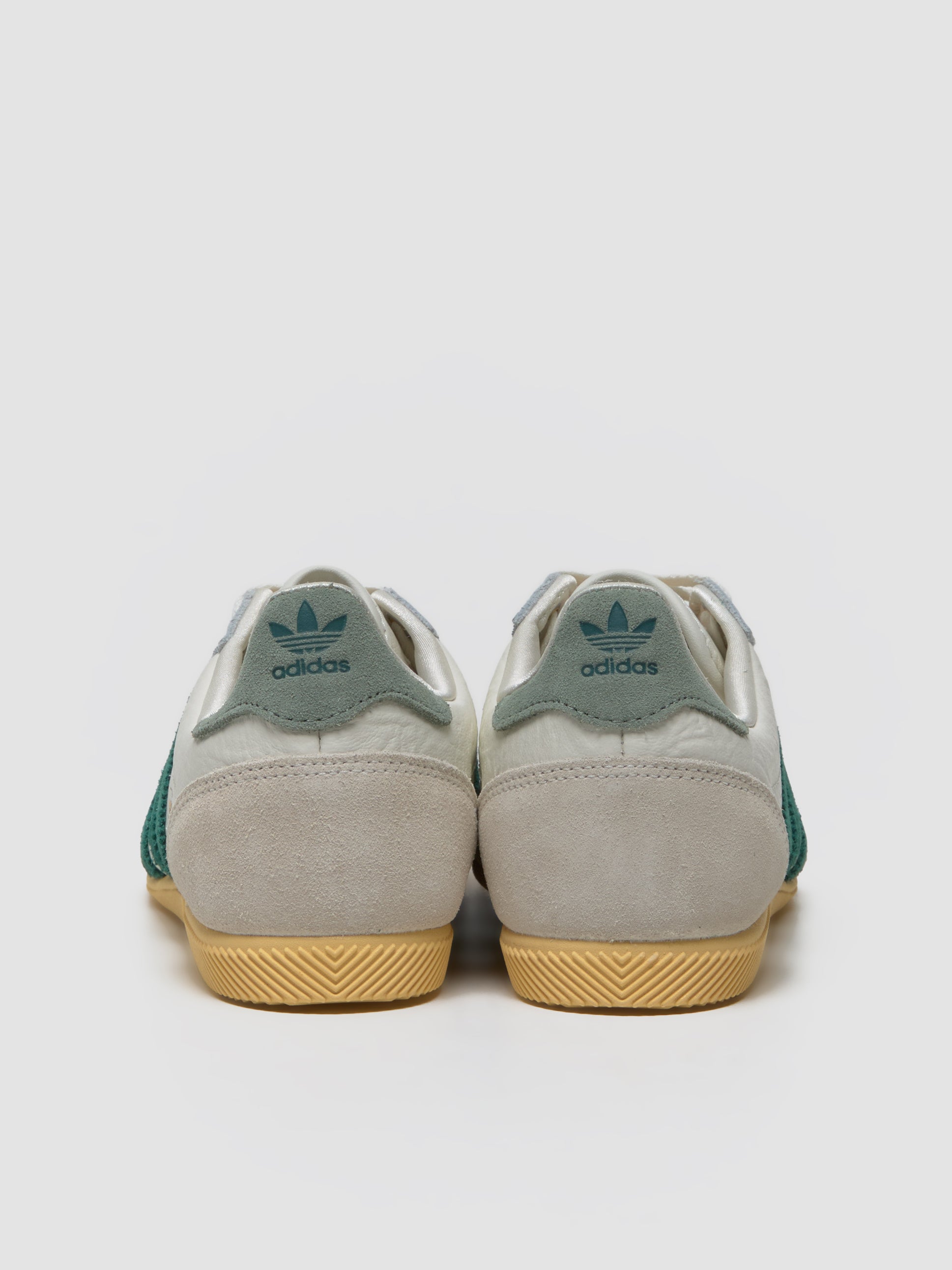 WMNS Japan Sneaker in Off White & Collegiate Green
