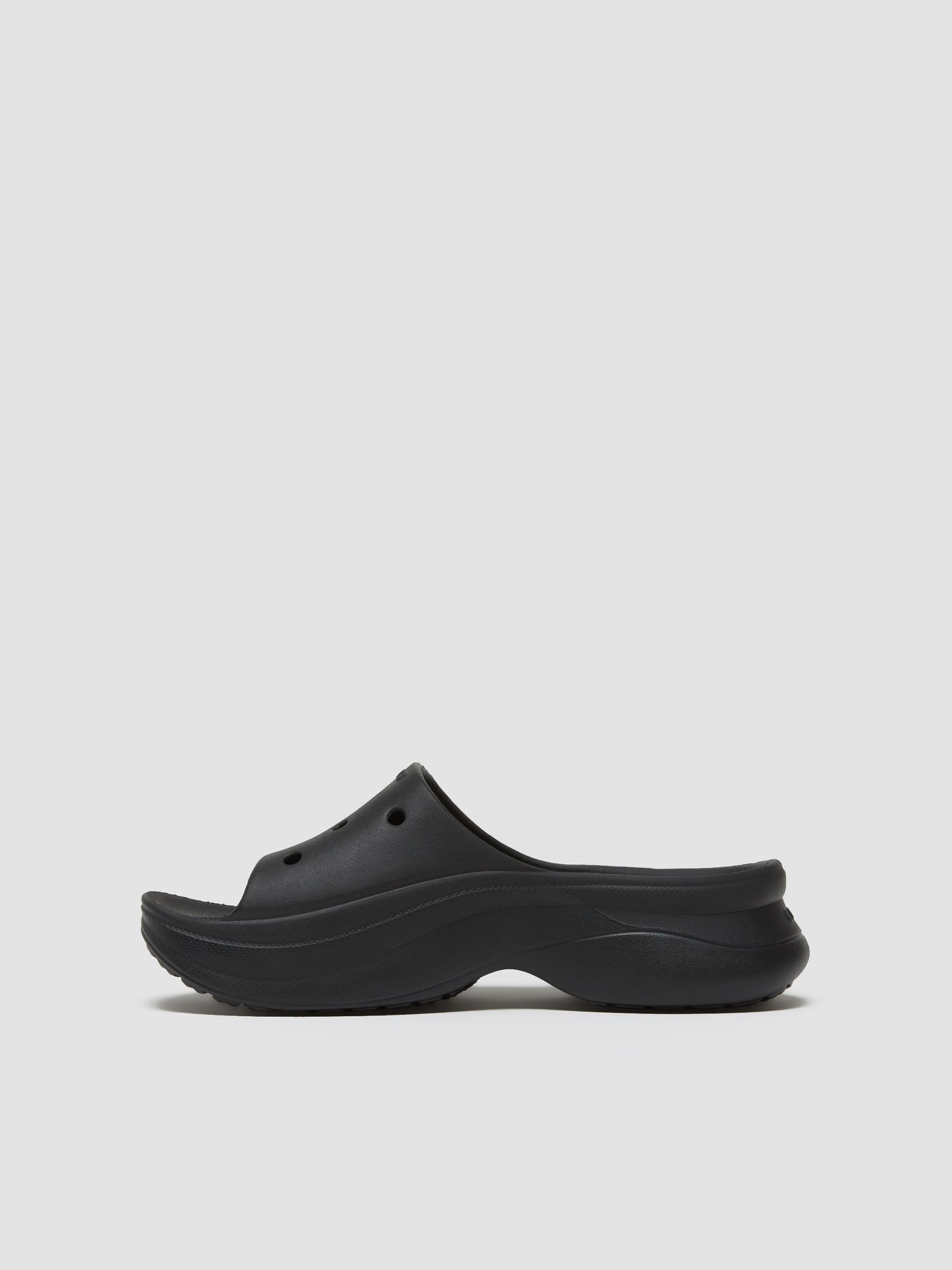 Bae Slide in Black