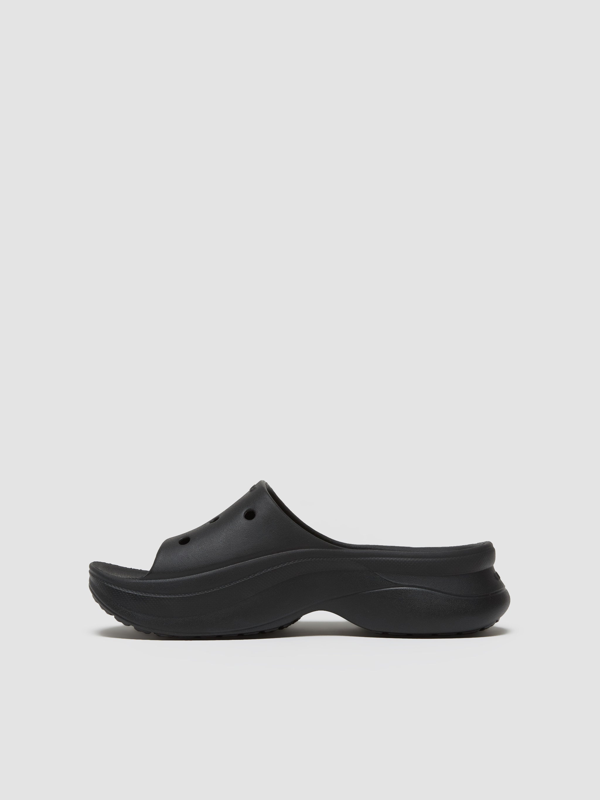 Bae Slide in Black