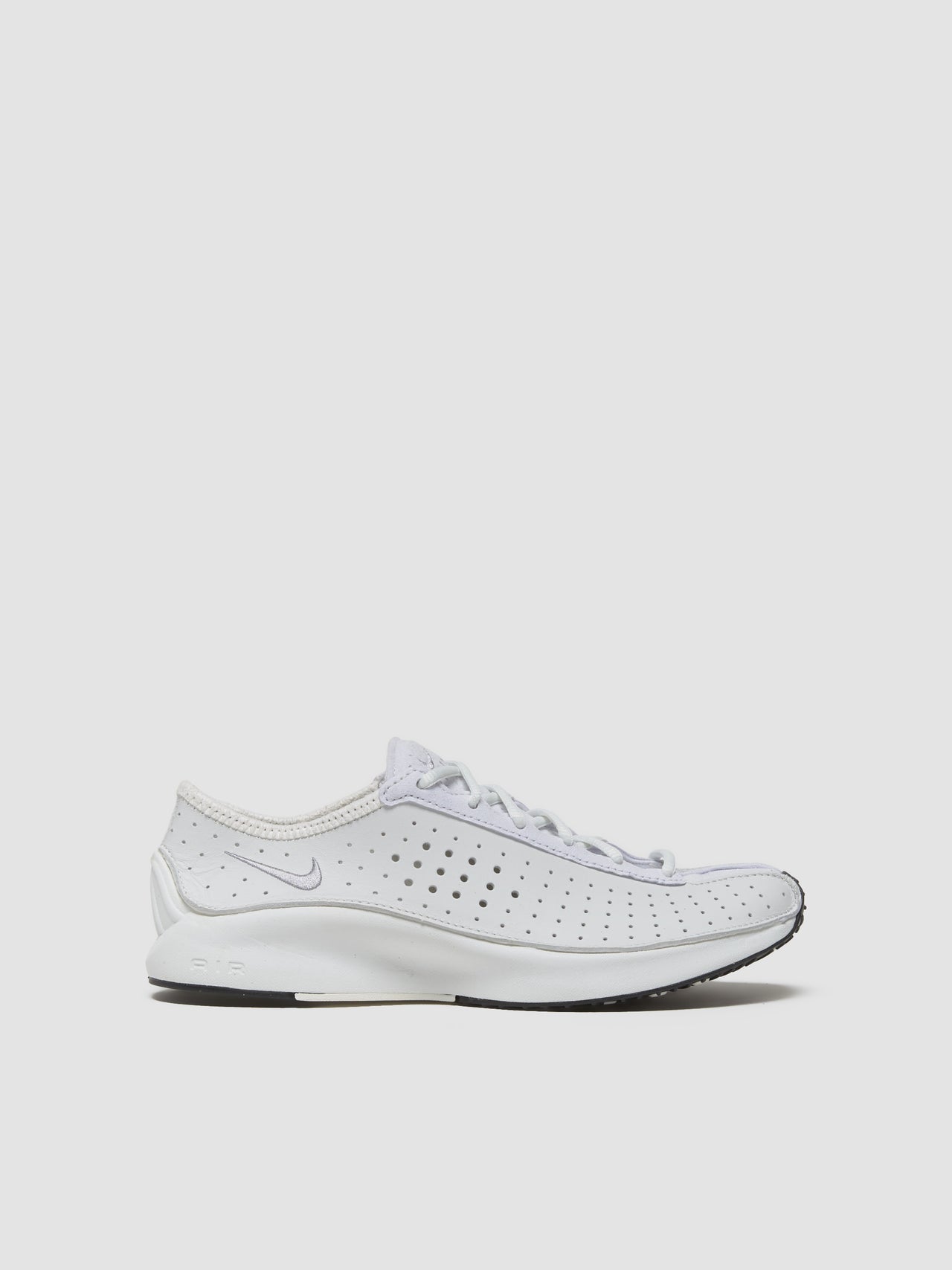 WMNS Air Superfly Sneaker in Summit White & Metallic Silver