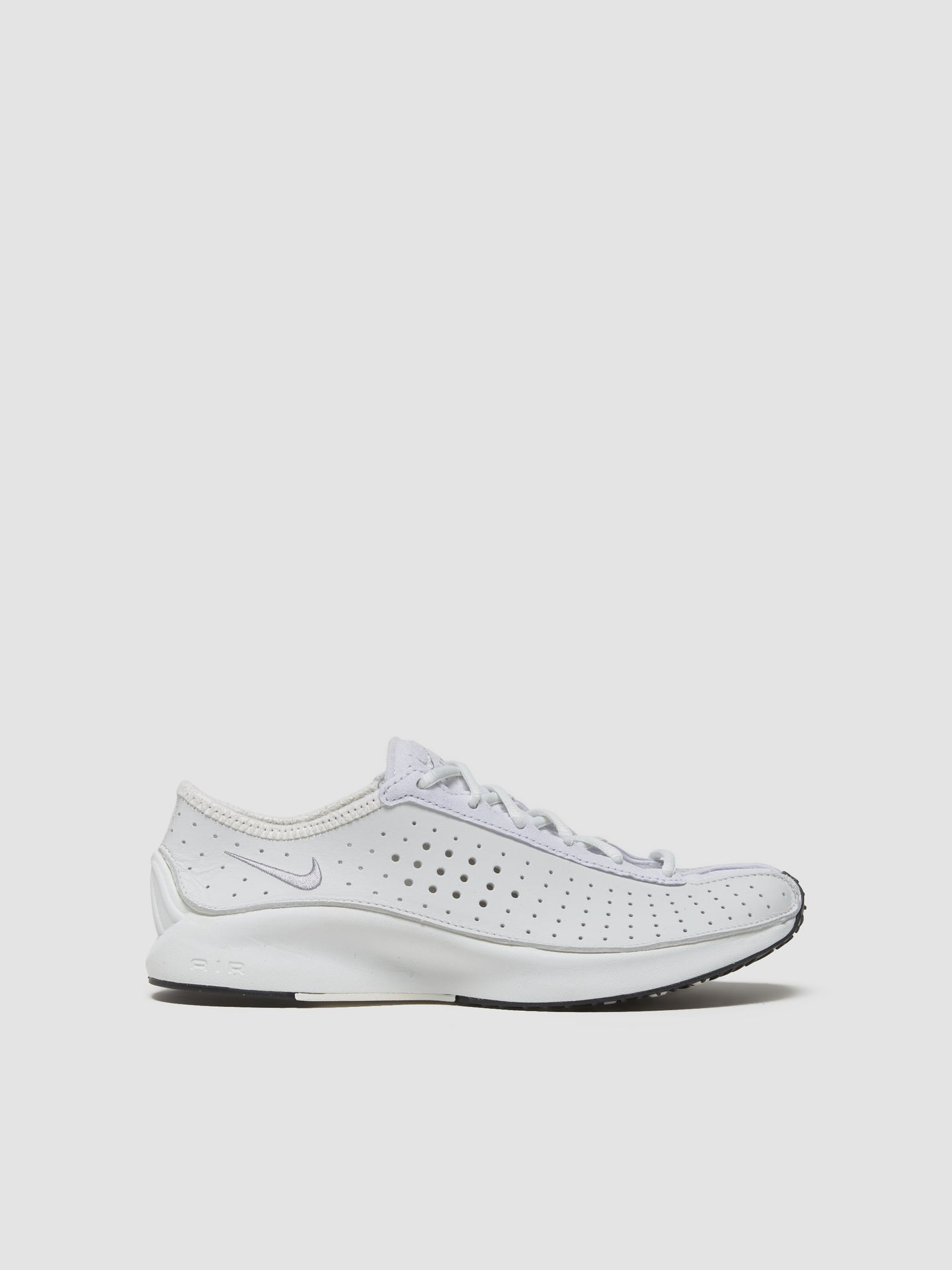 WMNS Air Superfly Sneaker in Summit White & Metallic Silver
