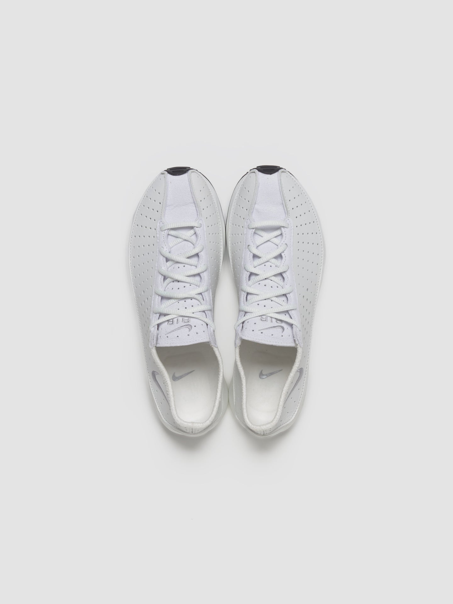 WMNS Air Superfly Sneaker in Summit White & Metallic Silver