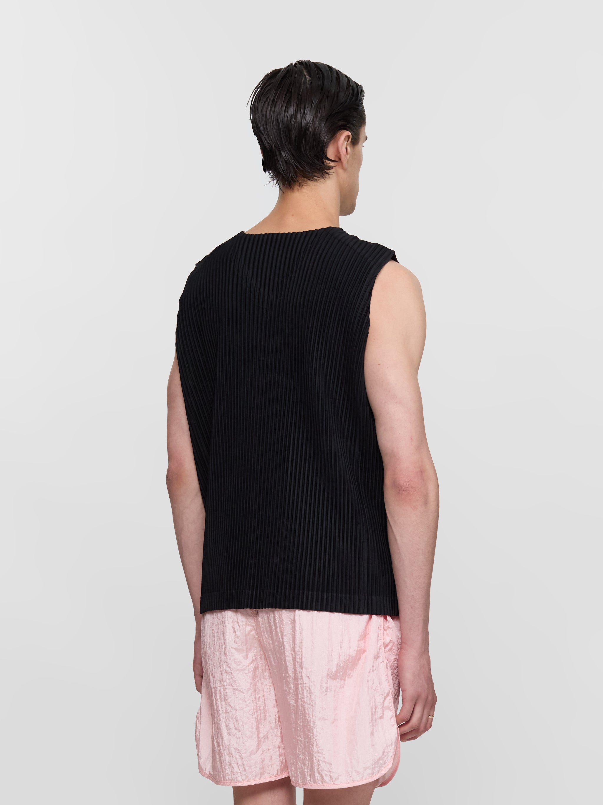 Pleated Vest in Black