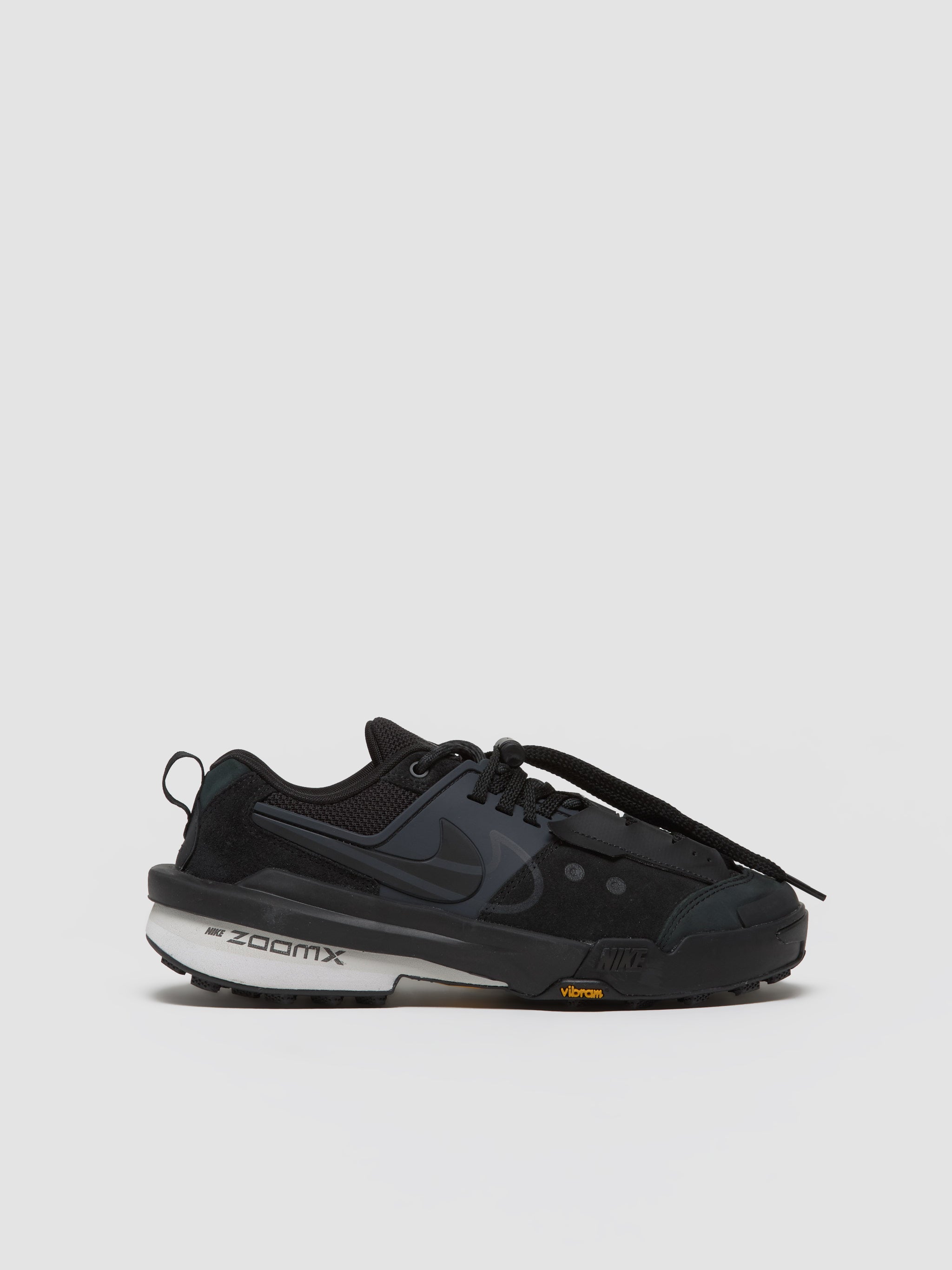 x Sacai Zegamadome Sneaker in Black