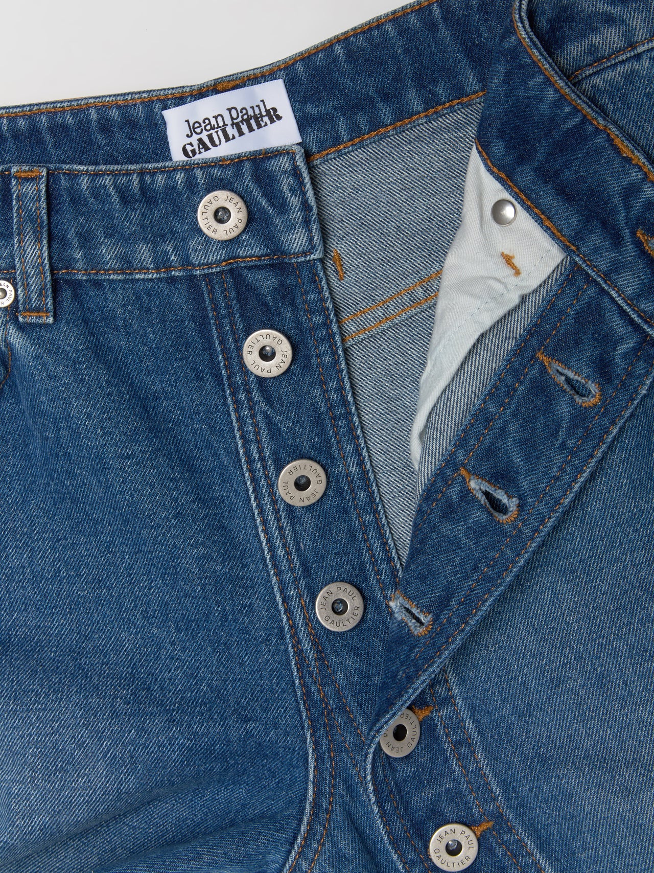 Buttoned Denim Jeans in Vintage Blue