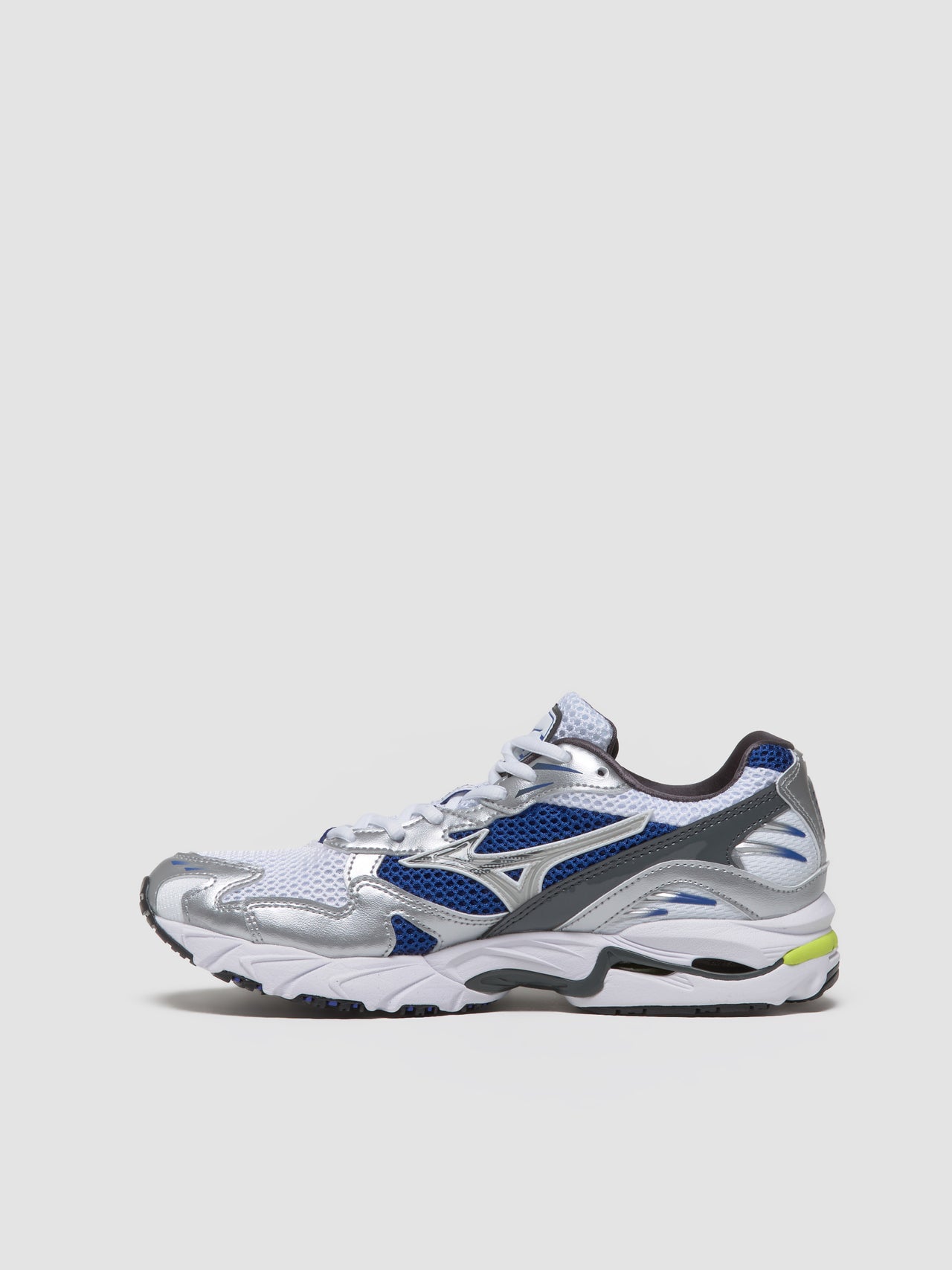Wave Rider 10 Sneaker in White & Silver