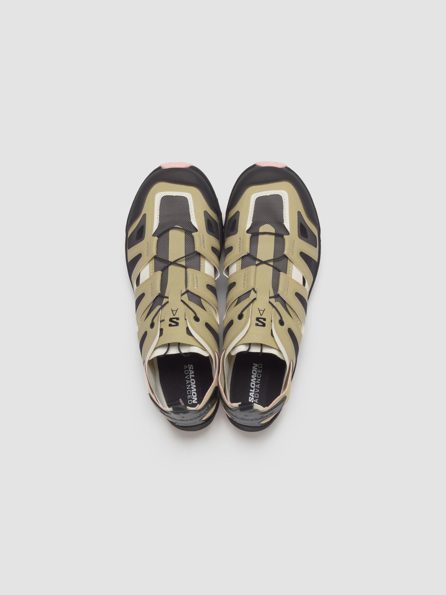 UDARA ADVANCED Sneaker in Pale Olive & Black