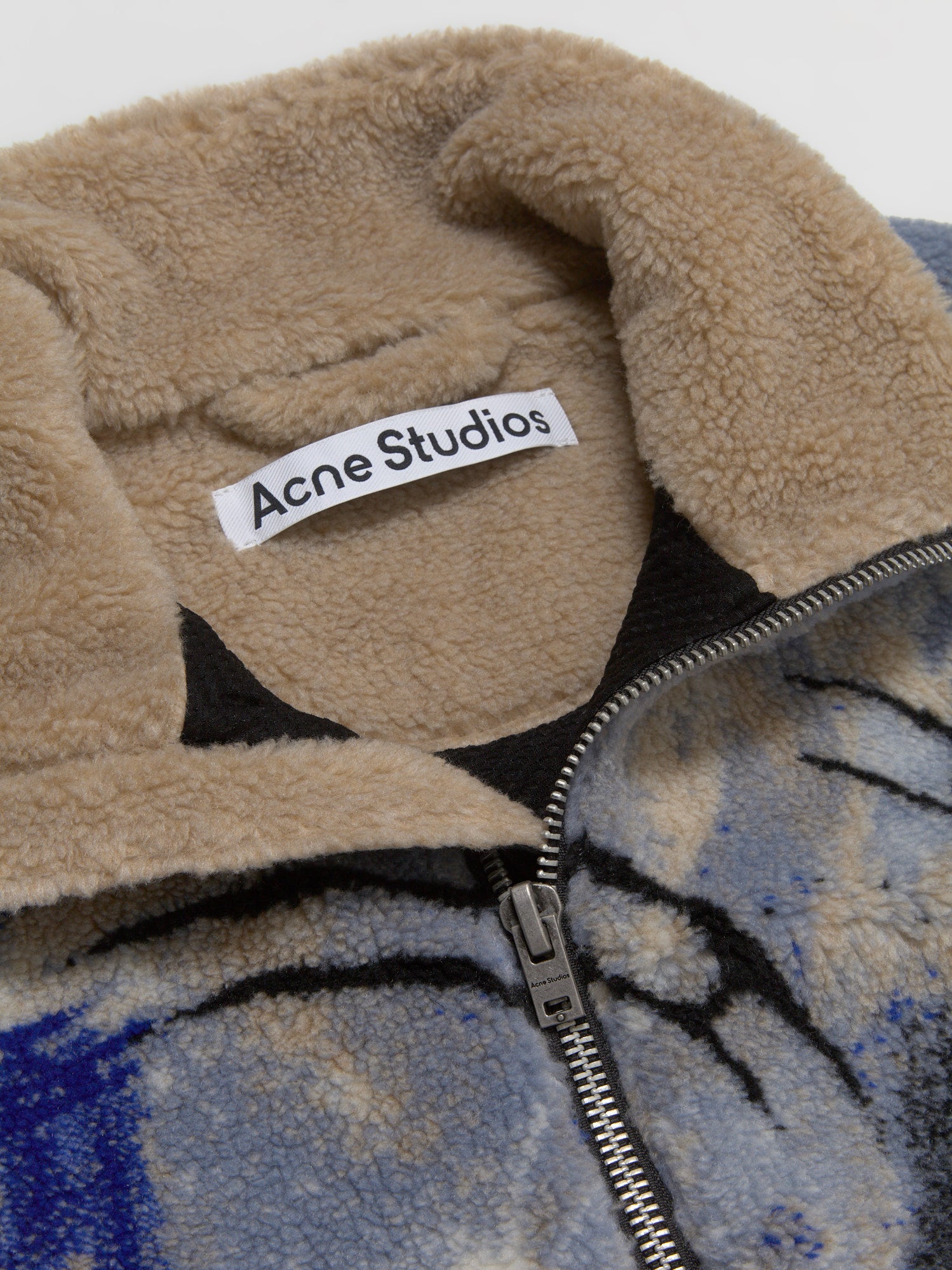 Zip-Up Fleece Jacket in Beige