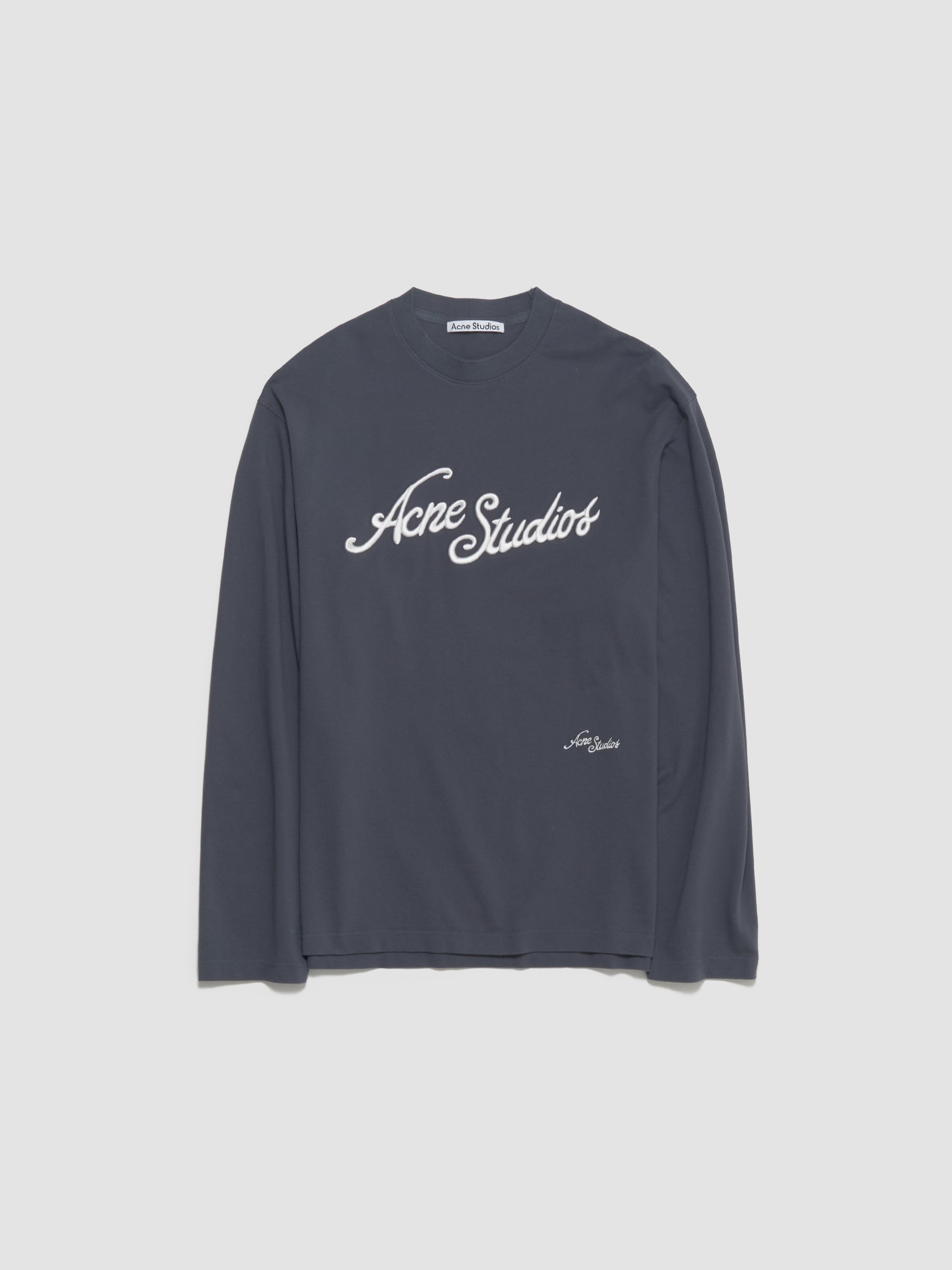 Long Sleeve T-Shirt in Faded Grey