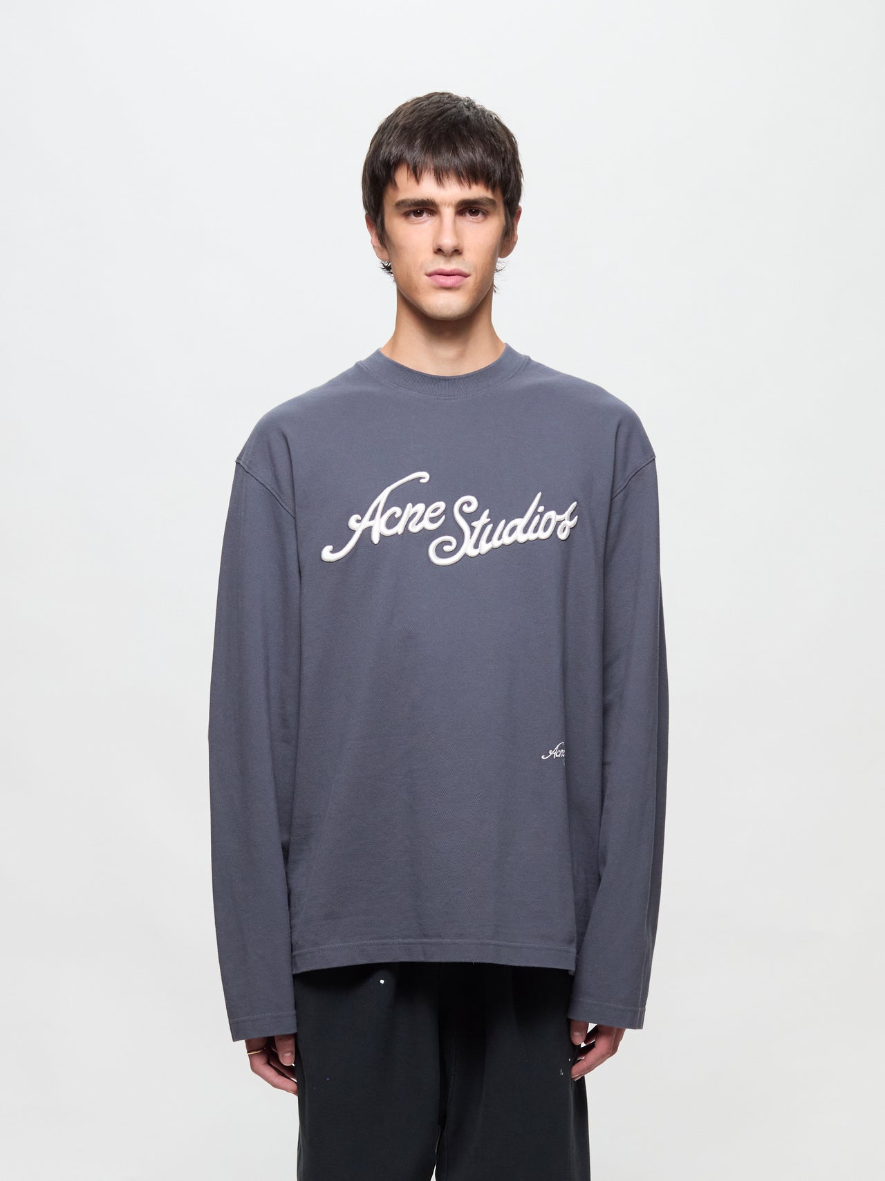 Long Sleeve T-Shirt in Faded Grey