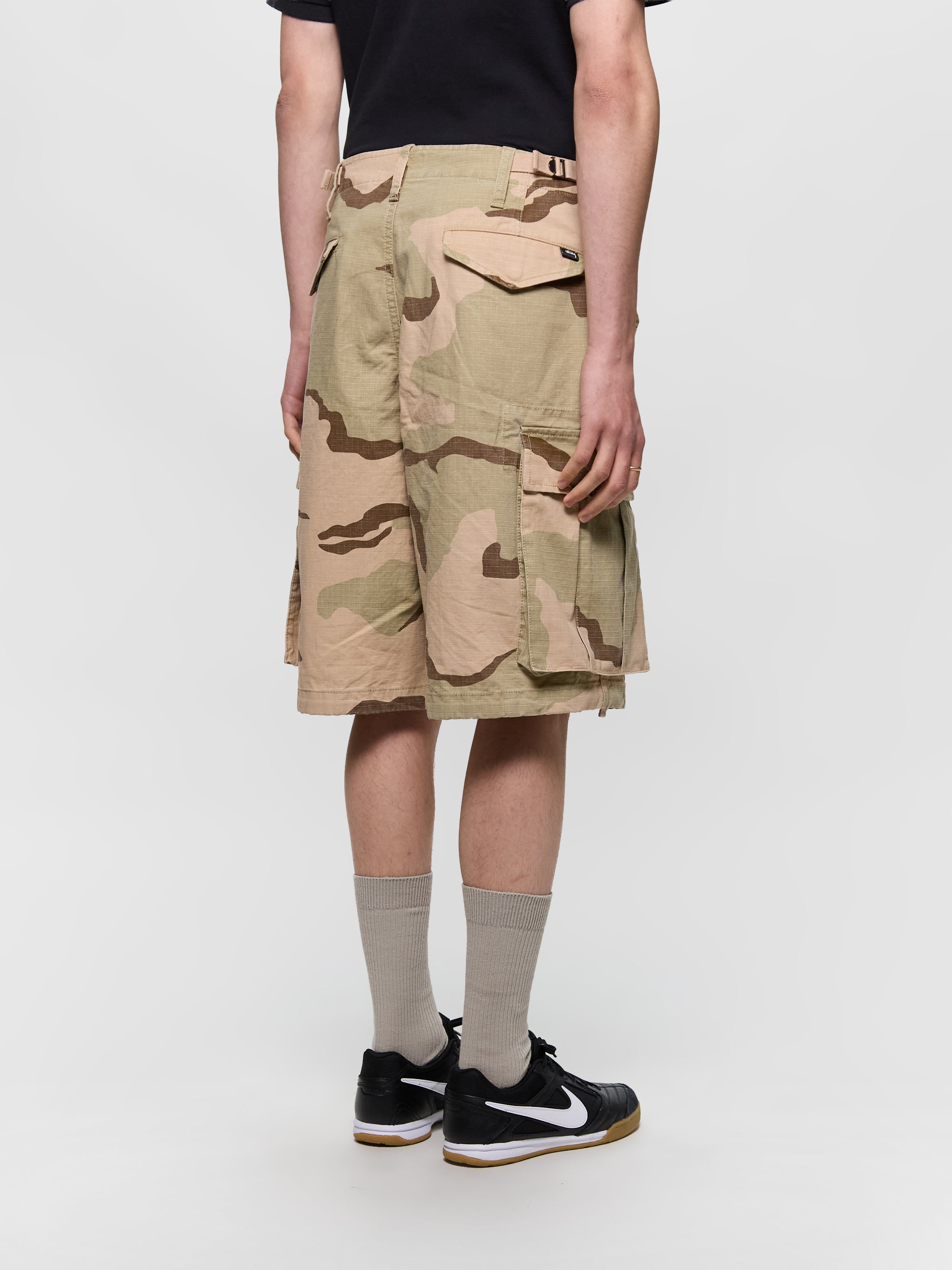 Cargo Shorts Ripstop in Sand Camo