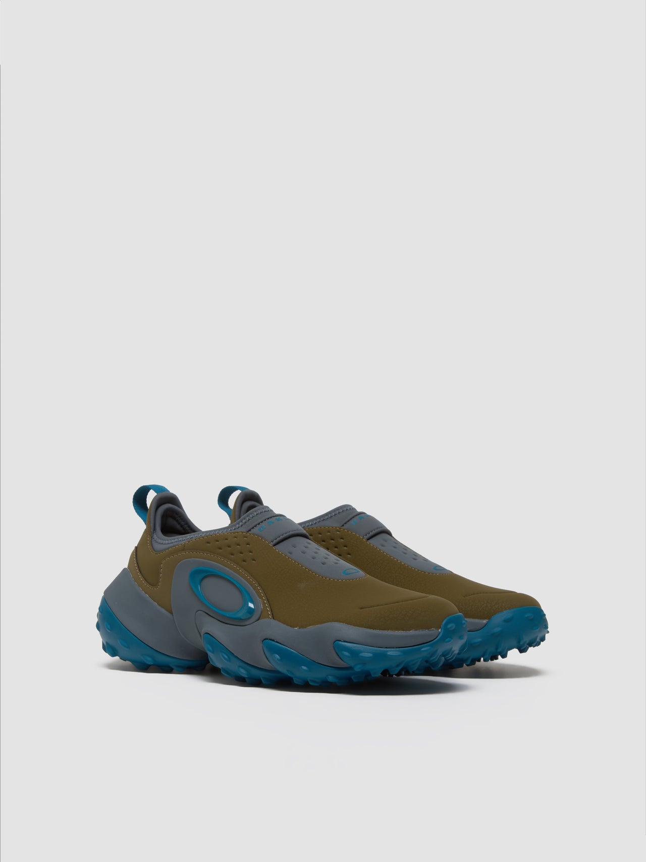 Edge Icon Sneaker in Army Green