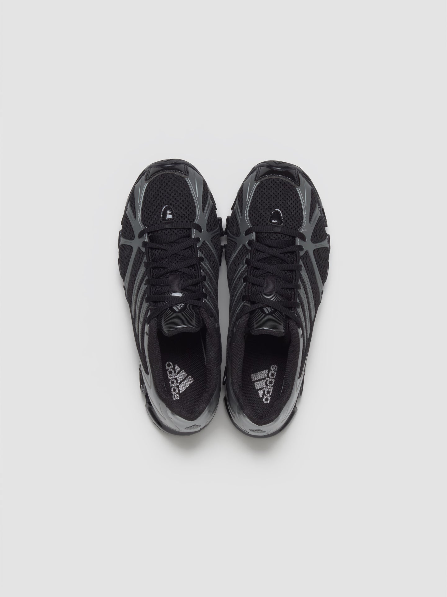WMNS Mega Ghostride Sneaker in Black & Iron Metallic