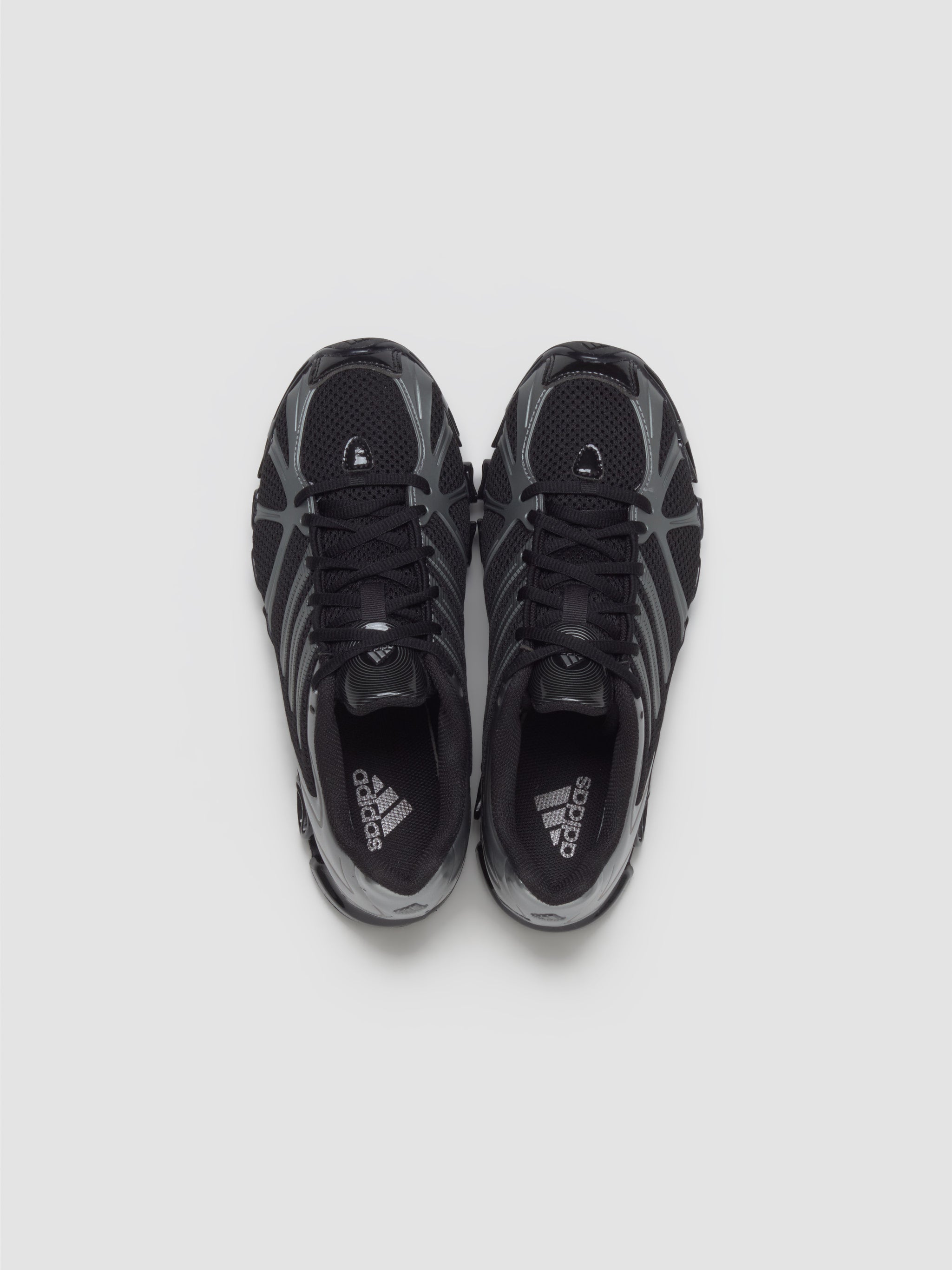 WMNS Mega Ghostride Sneaker in Black & Iron Metallic