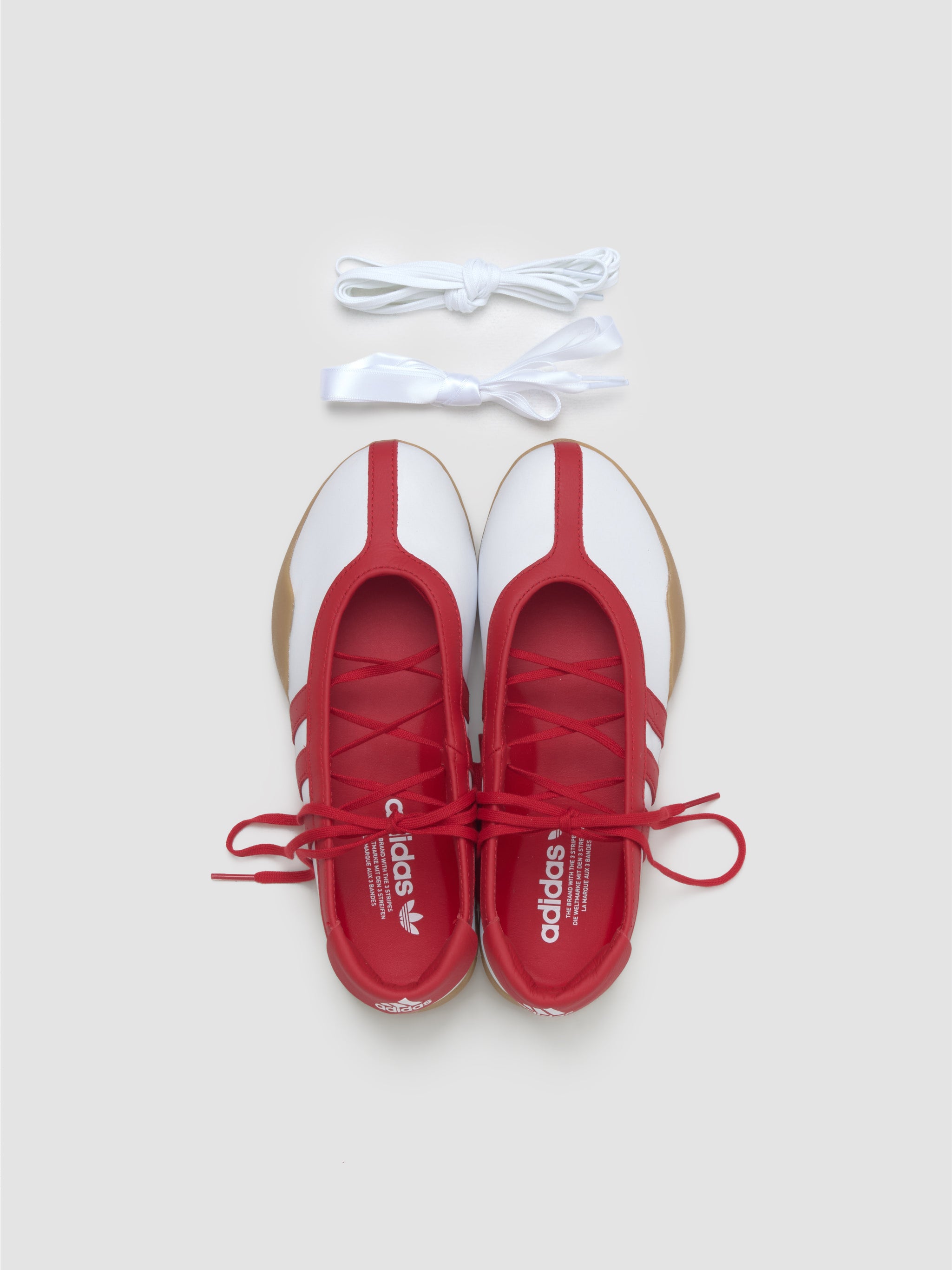 WMNS Taekwondo Mei Ballet Sneaker in White & Better Scarlet