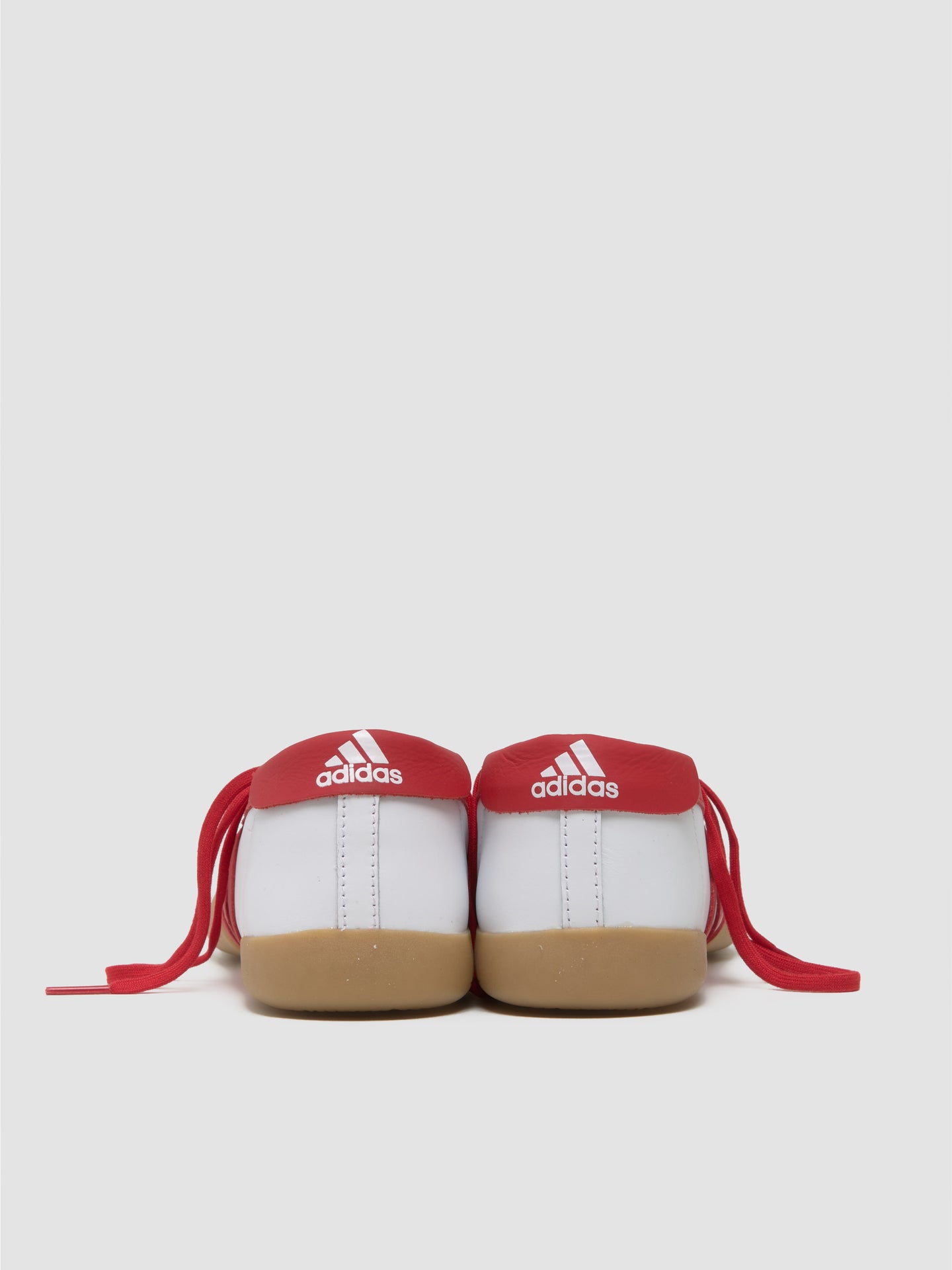 WMNS Taekwondo Mei Ballet Sneaker in White & Better Scarlet