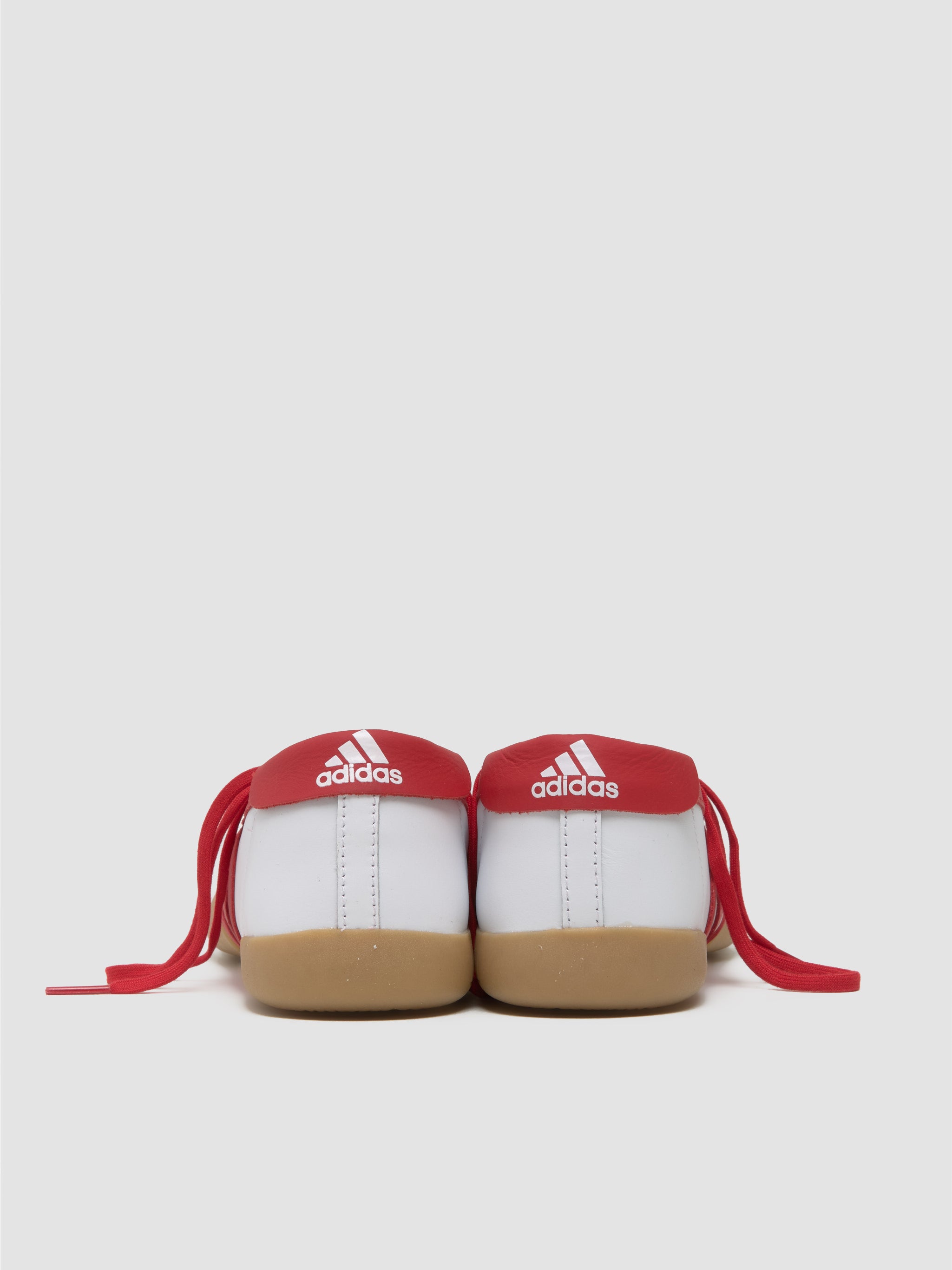 WMNS Taekwondo Mei Ballet Sneaker in White & Better Scarlet