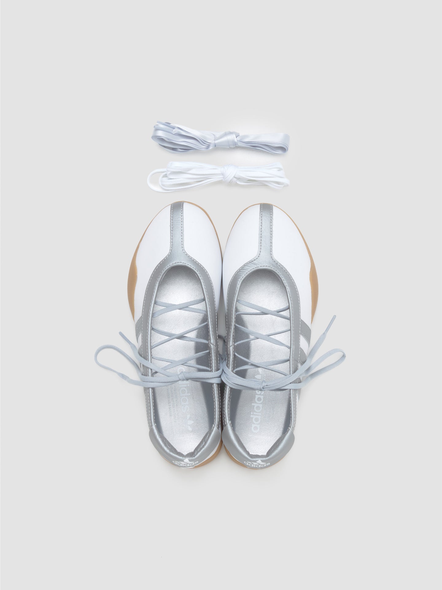 WMNS Taekwondo Mei Ballet Sneaker in White & Silver Metallic