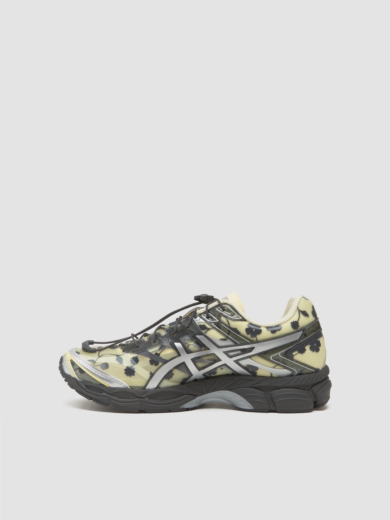 GEL-CUMULUS 16 SSCB Sneaker in Ivory & Black