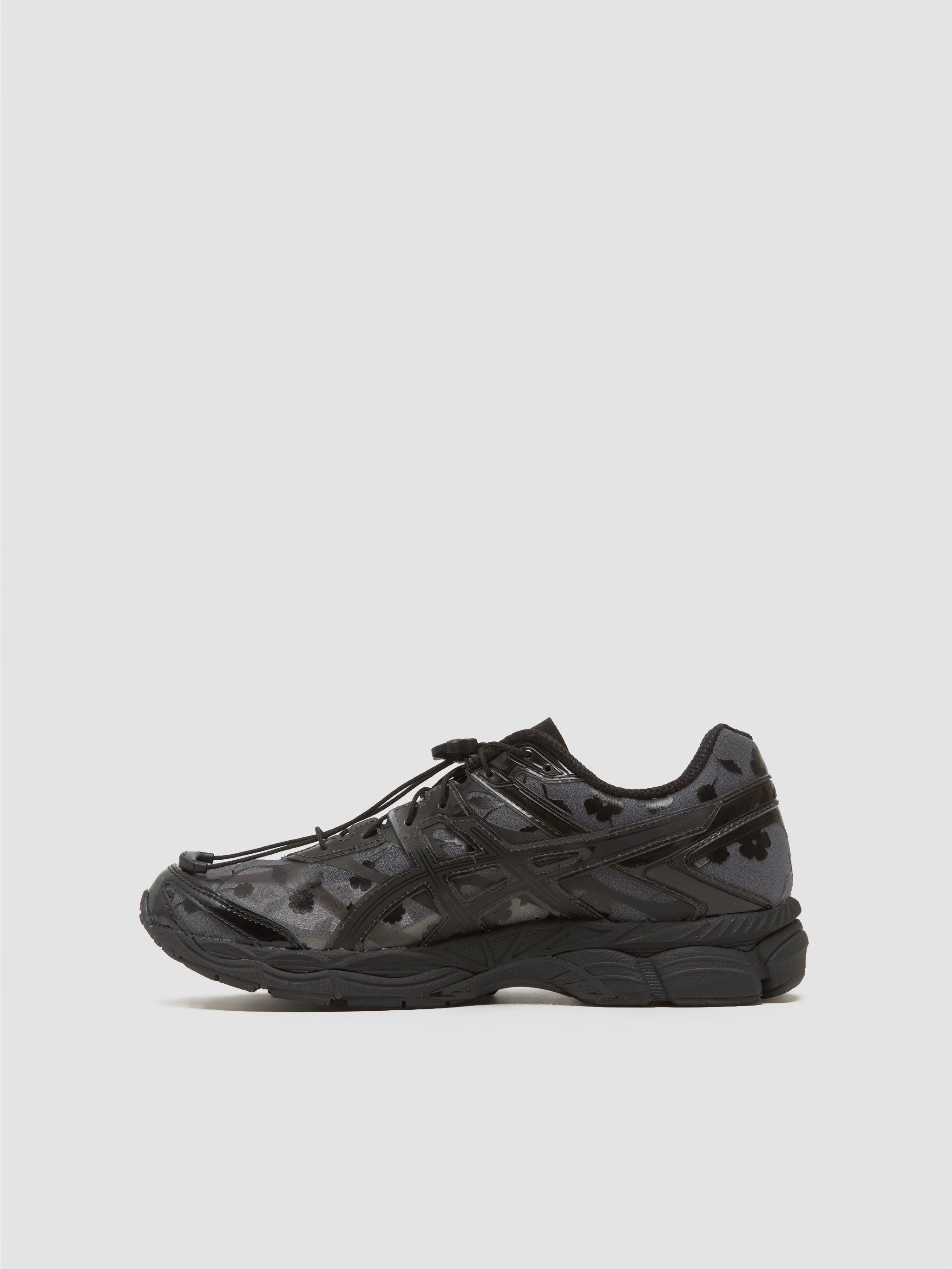 GEL-CUMULUS 16 SSCB Sneaker in Black