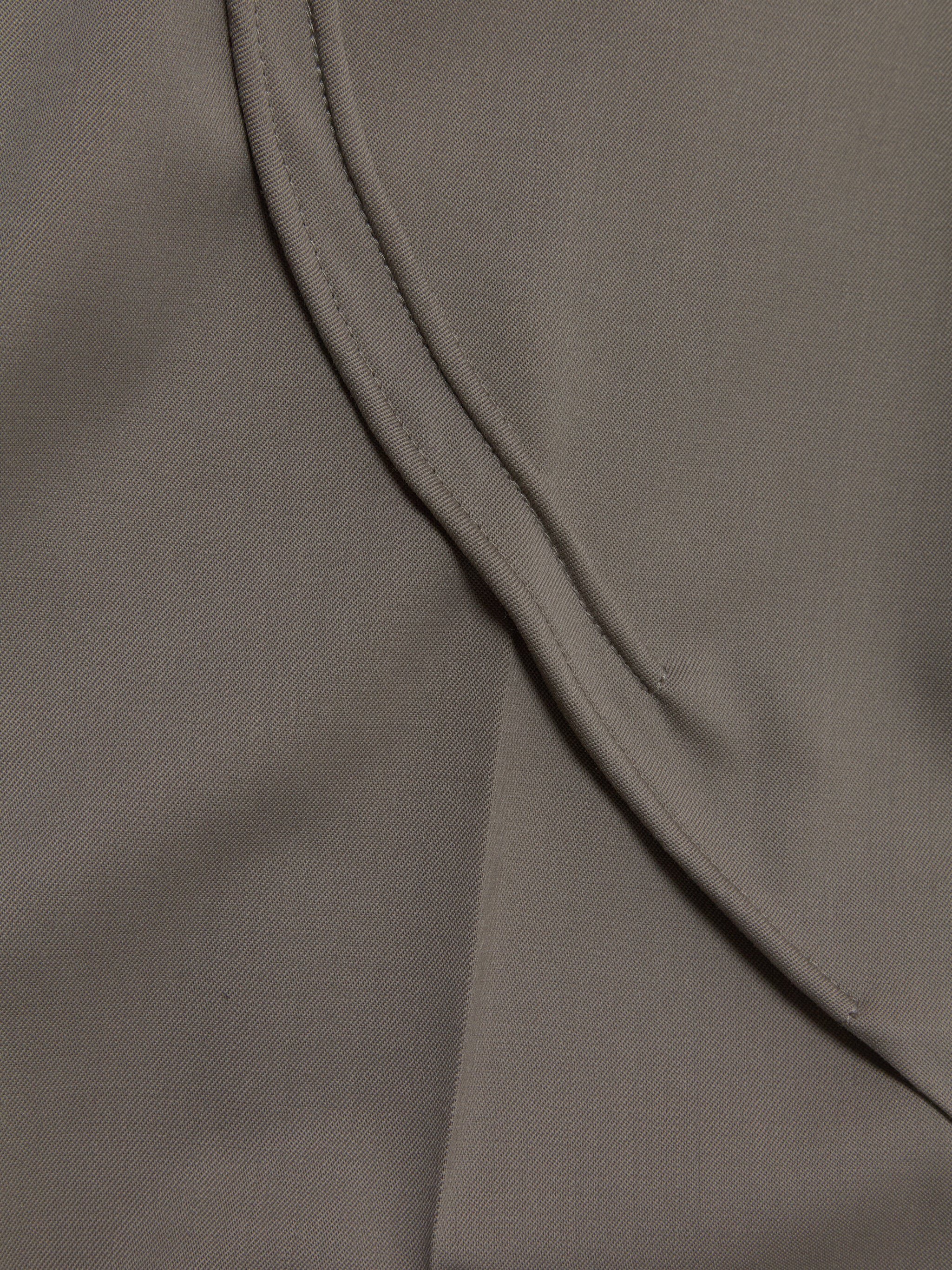 Seneca Tailored Trouser in Ash Brown