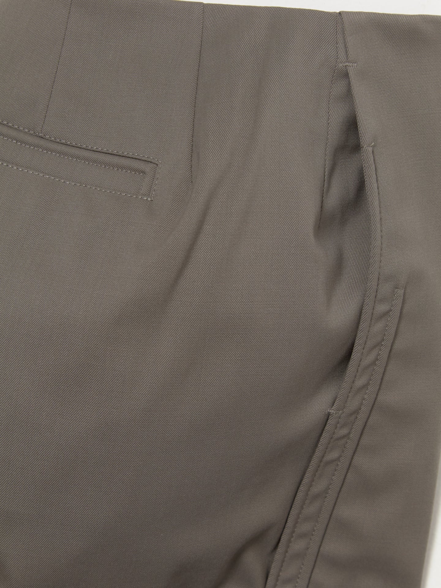 Seneca Tailored Trouser in Ash Brown