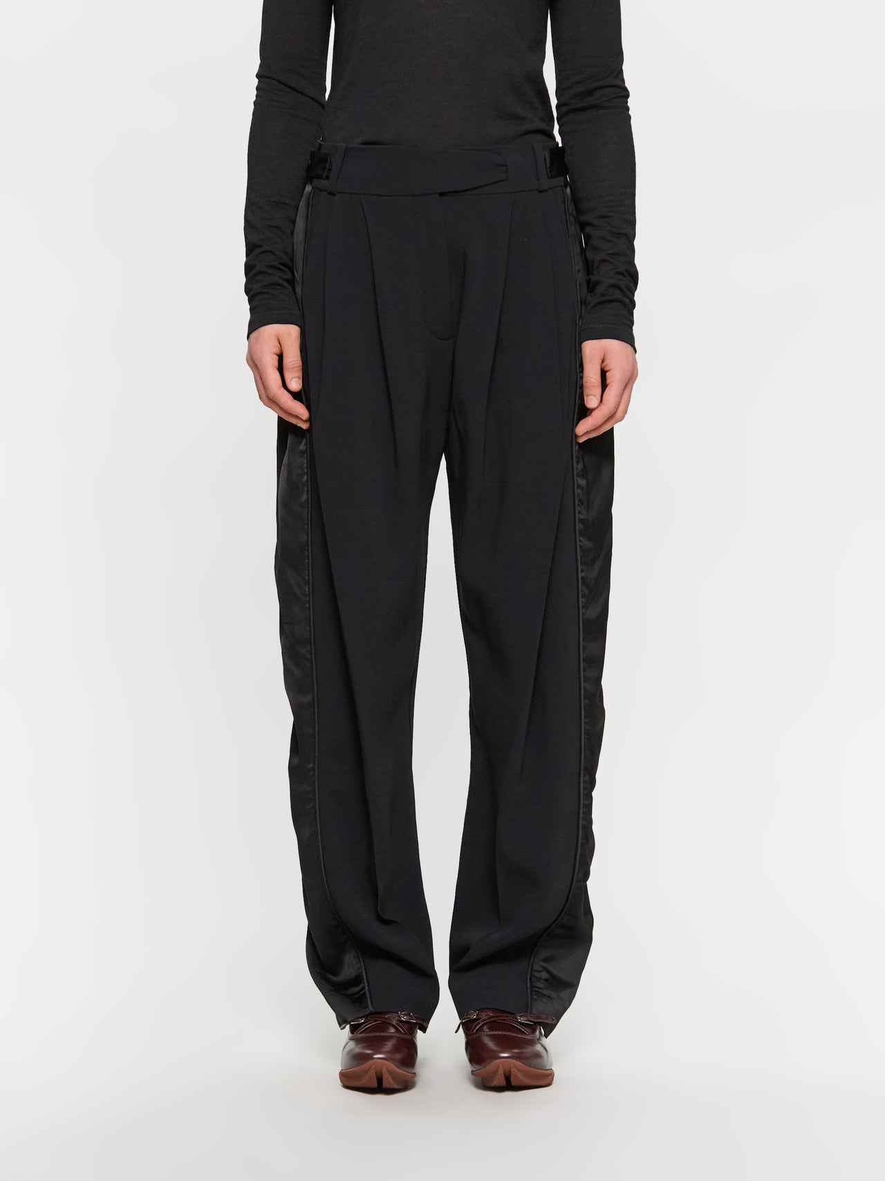 Cauda Pleated Trouser in Space Black