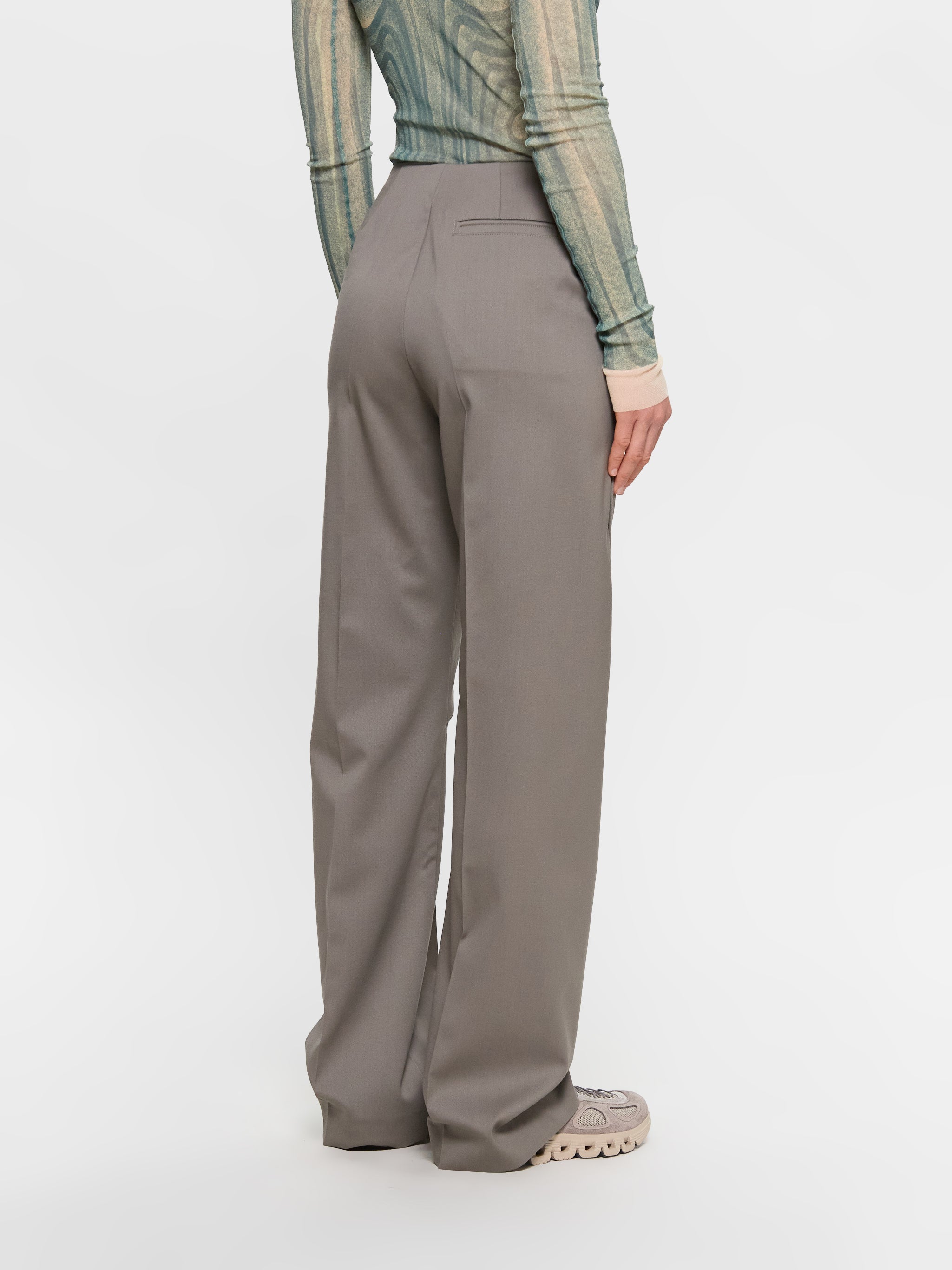 Seneca Tailored Trouser in Ash Brown