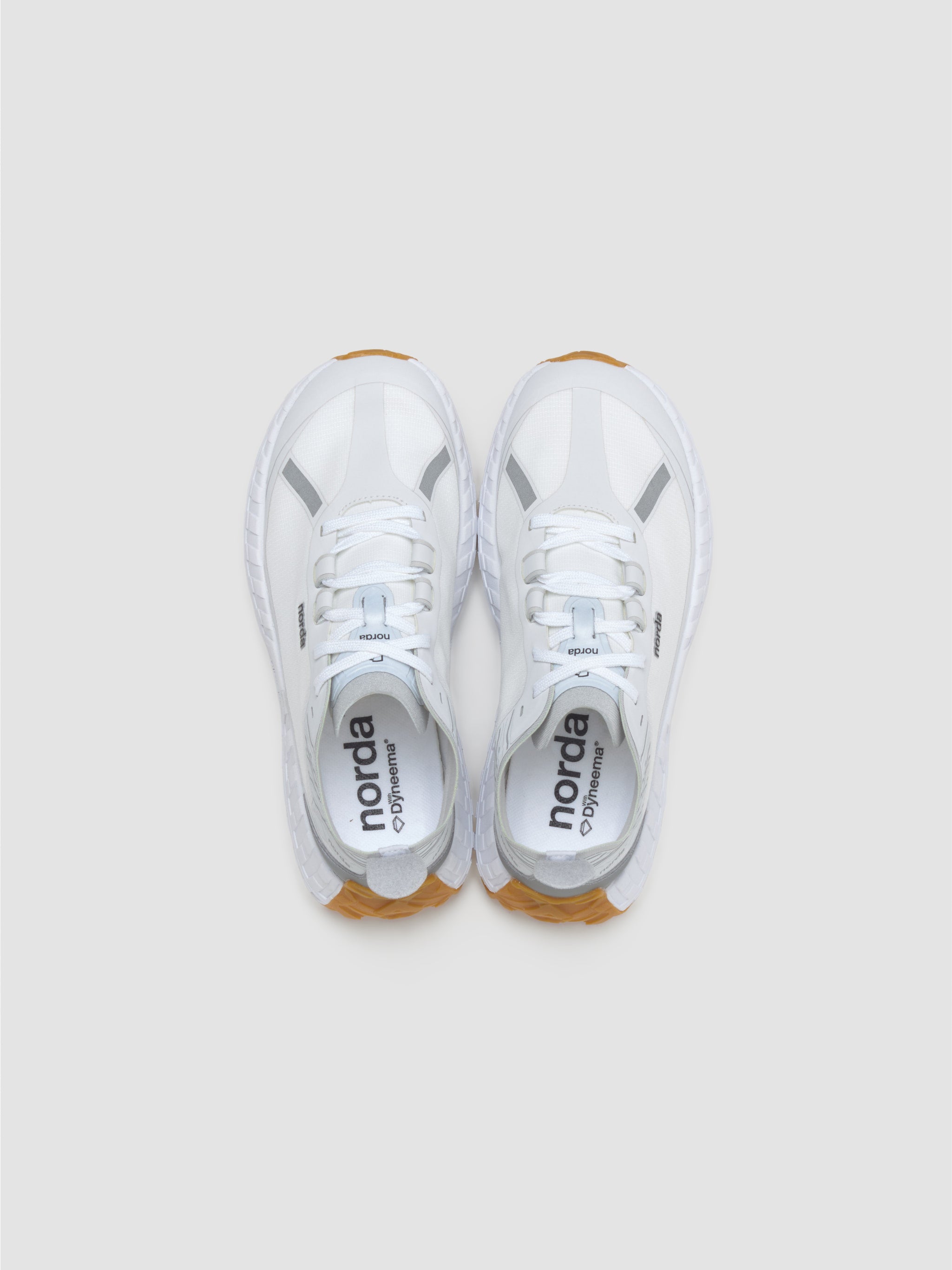The 001 W Sneaker in White