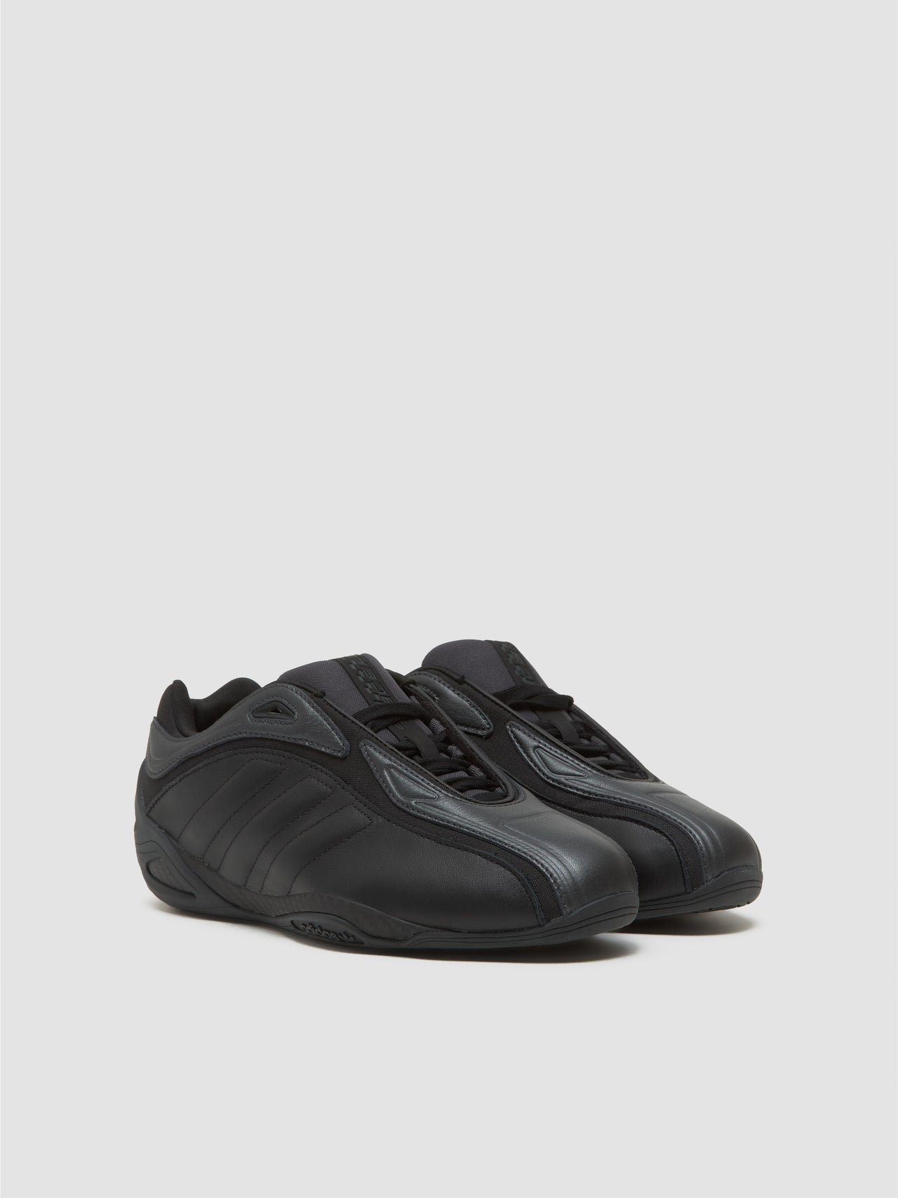 Adiracer GT Sneaker in Core Black & Carbon