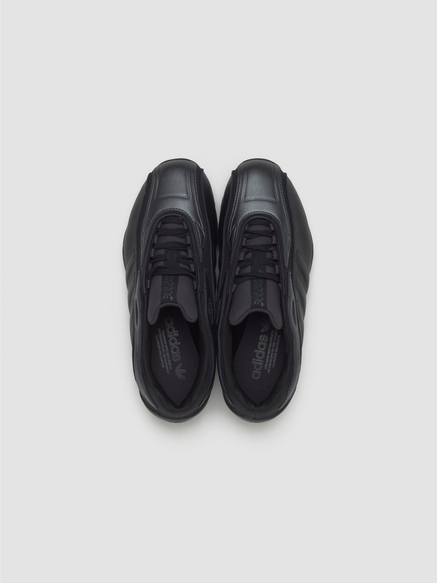 Adiracer GT Sneaker in Core Black & Carbon
