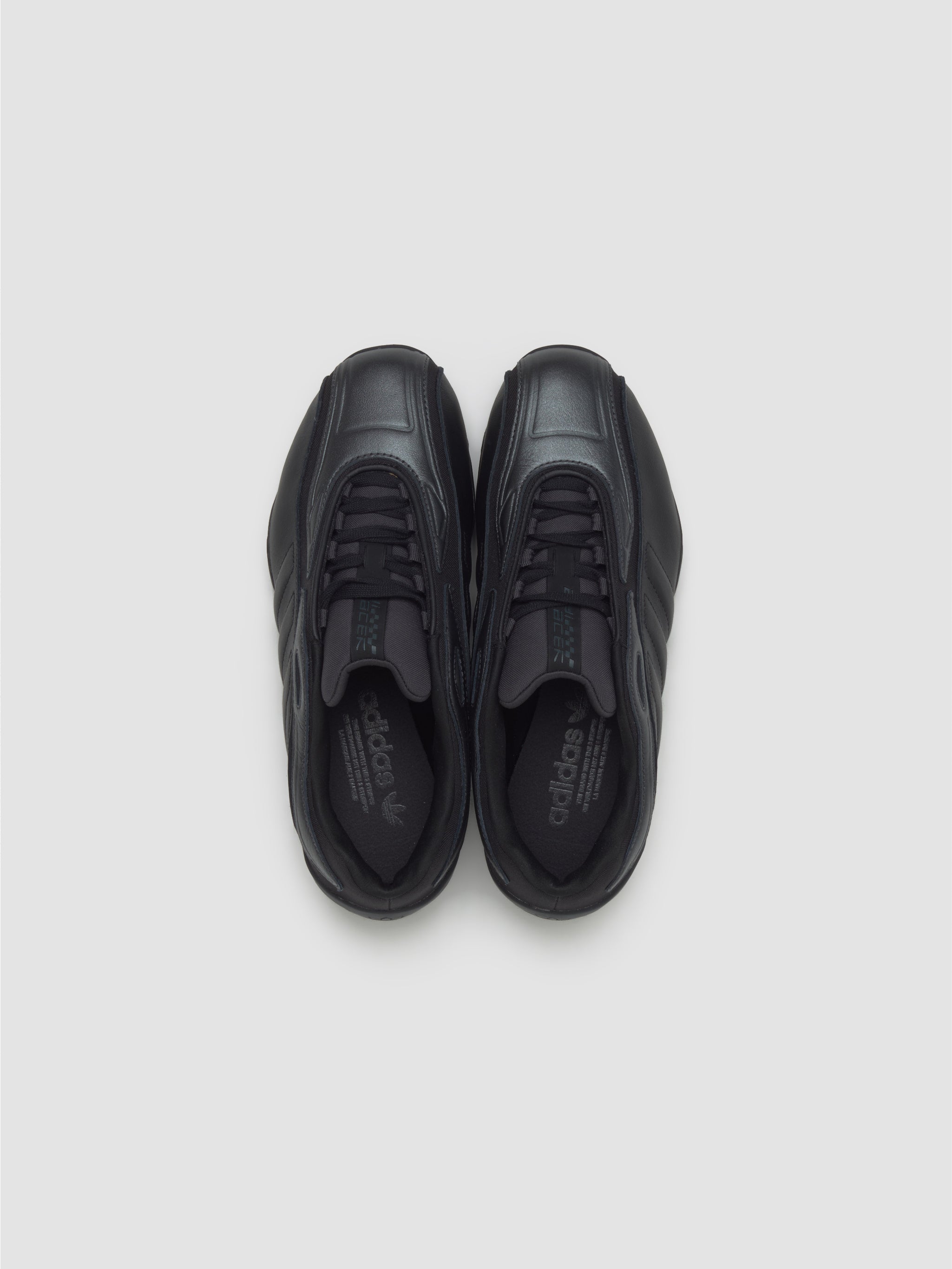 Adiracer GT Sneaker in Core Black & Carbon