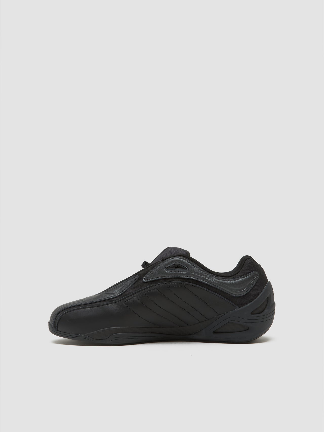 Adiracer GT Sneaker in Core Black & Carbon