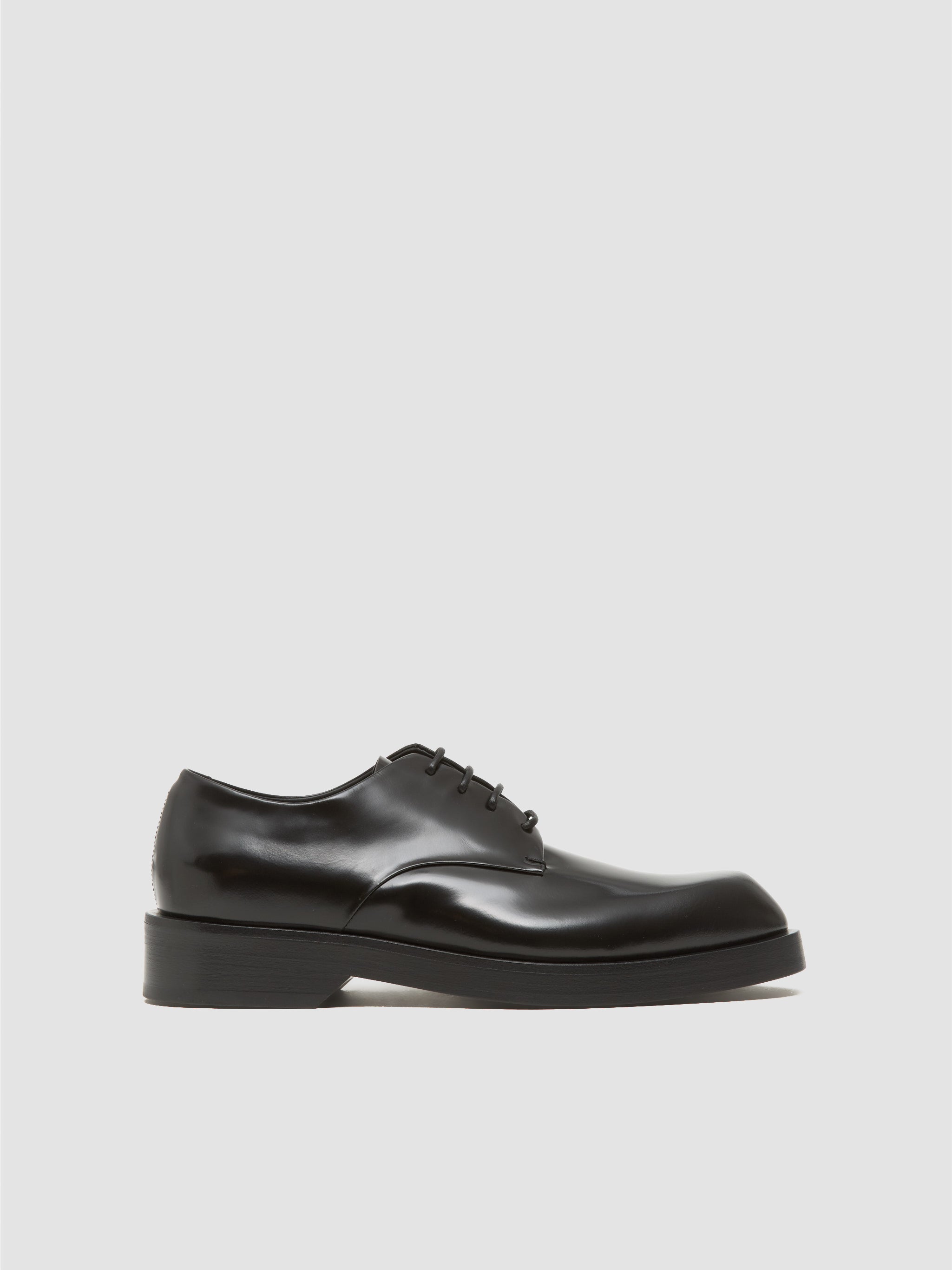 Lace Up Shoes in Black