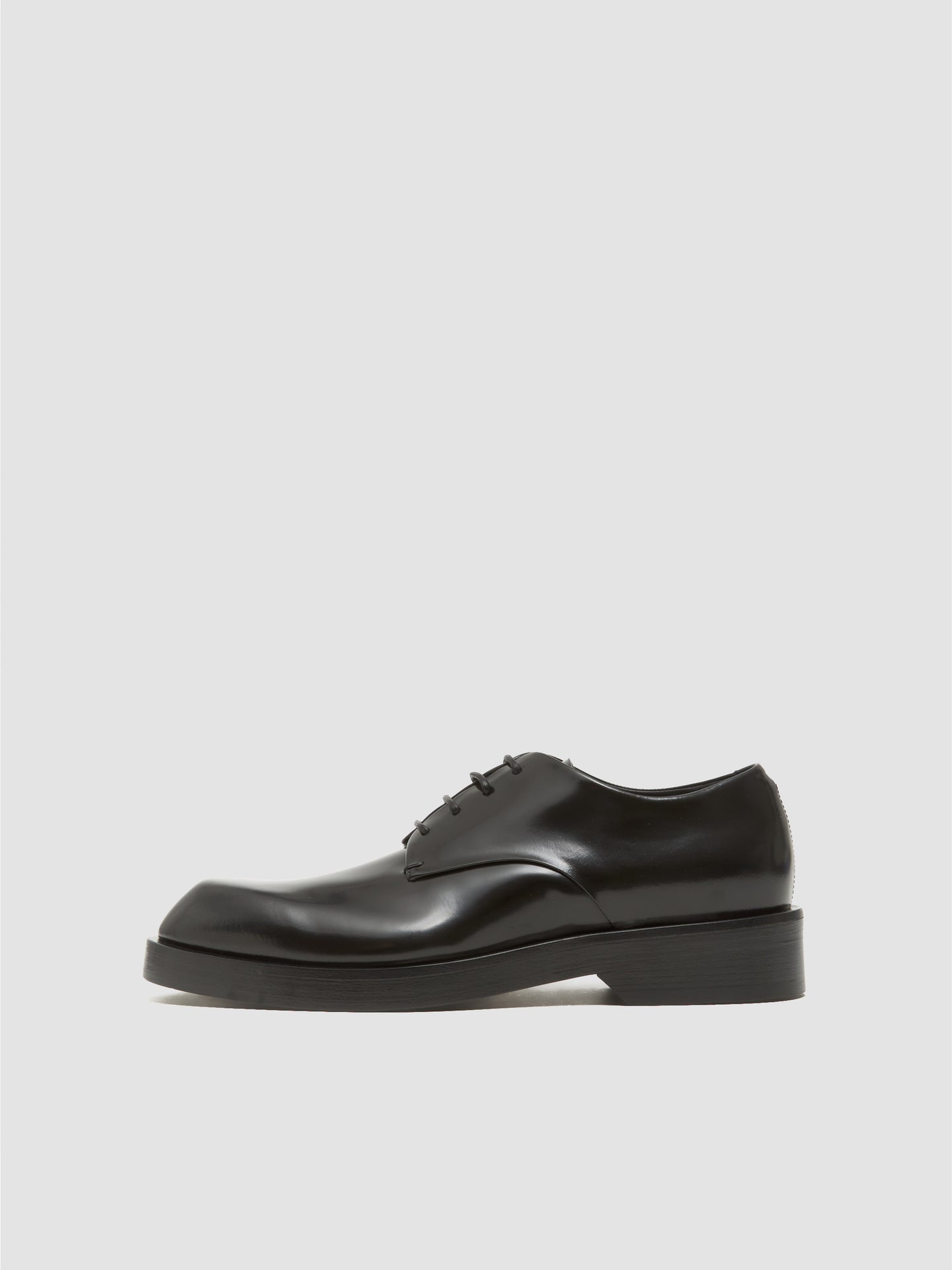 Lace Up Shoes in Black
