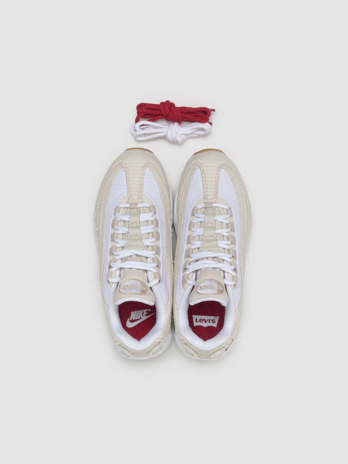 x Levi's Air Max 95 OG Sneaker in Light Orewood Brown & White