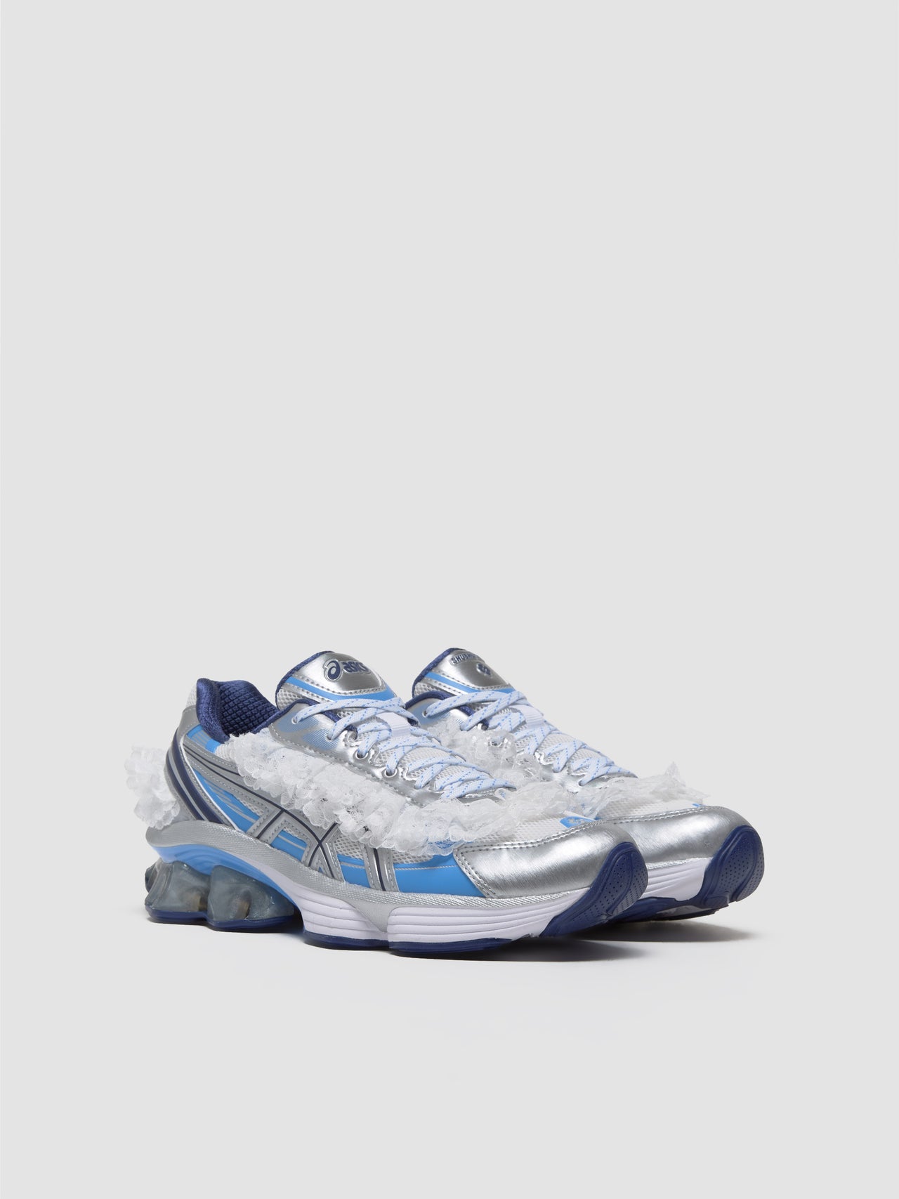 x SHUSHU/TONG GEL-KINETIC FLUENT Sneaker in White & Dive Blue
