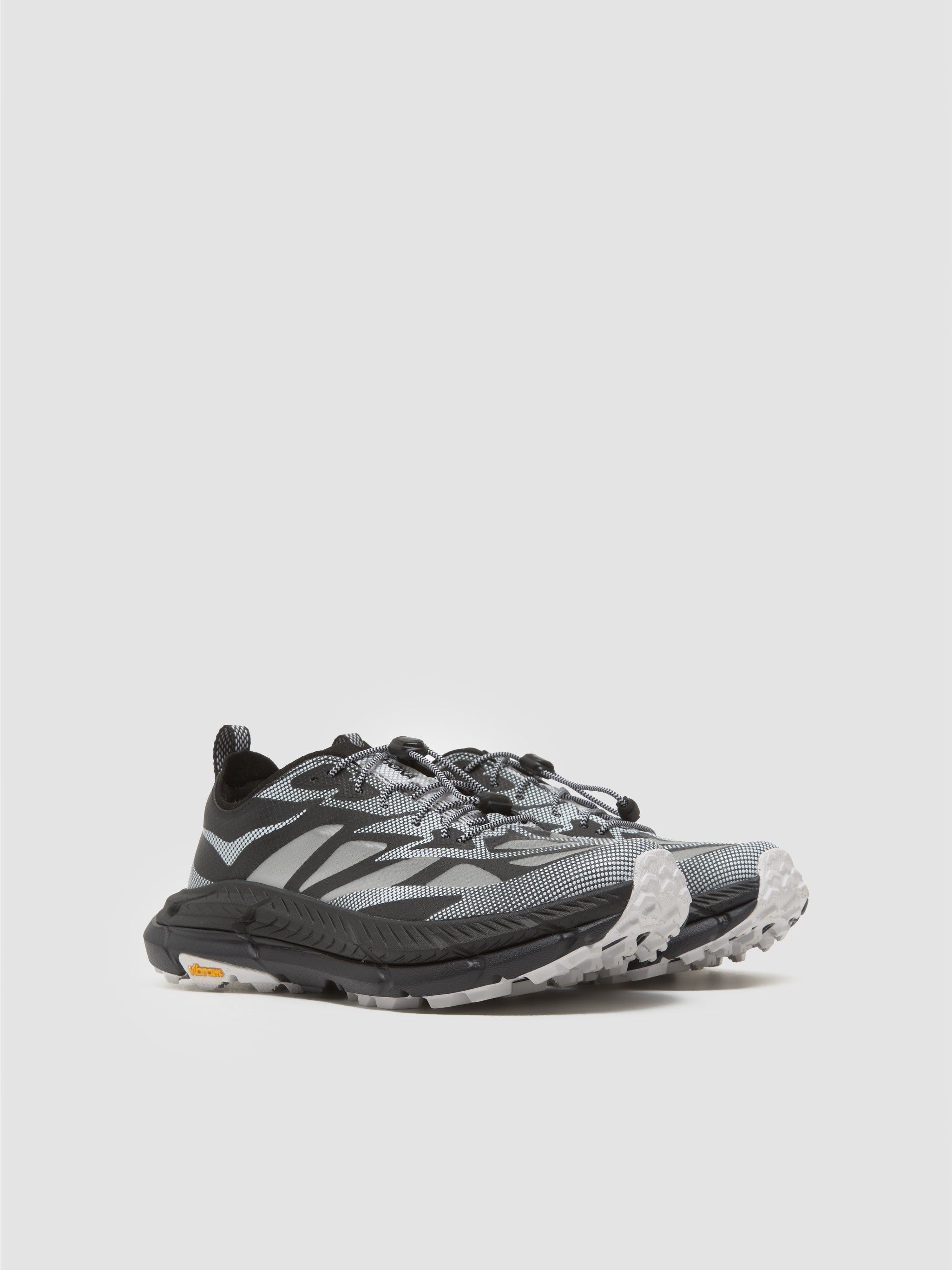 Mafate Speed 4 Lite TS Sneaker in Black & White